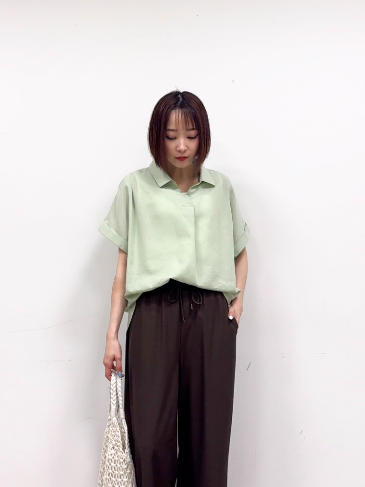 𝐜𝐡𝐢𝐤𝐚さんの「SHOO･LA･RUE｜【UV/吸水速乾/抗菌防臭】インせず着られる フレンチリネンスキッパーシャツ」を使ったコーディネート