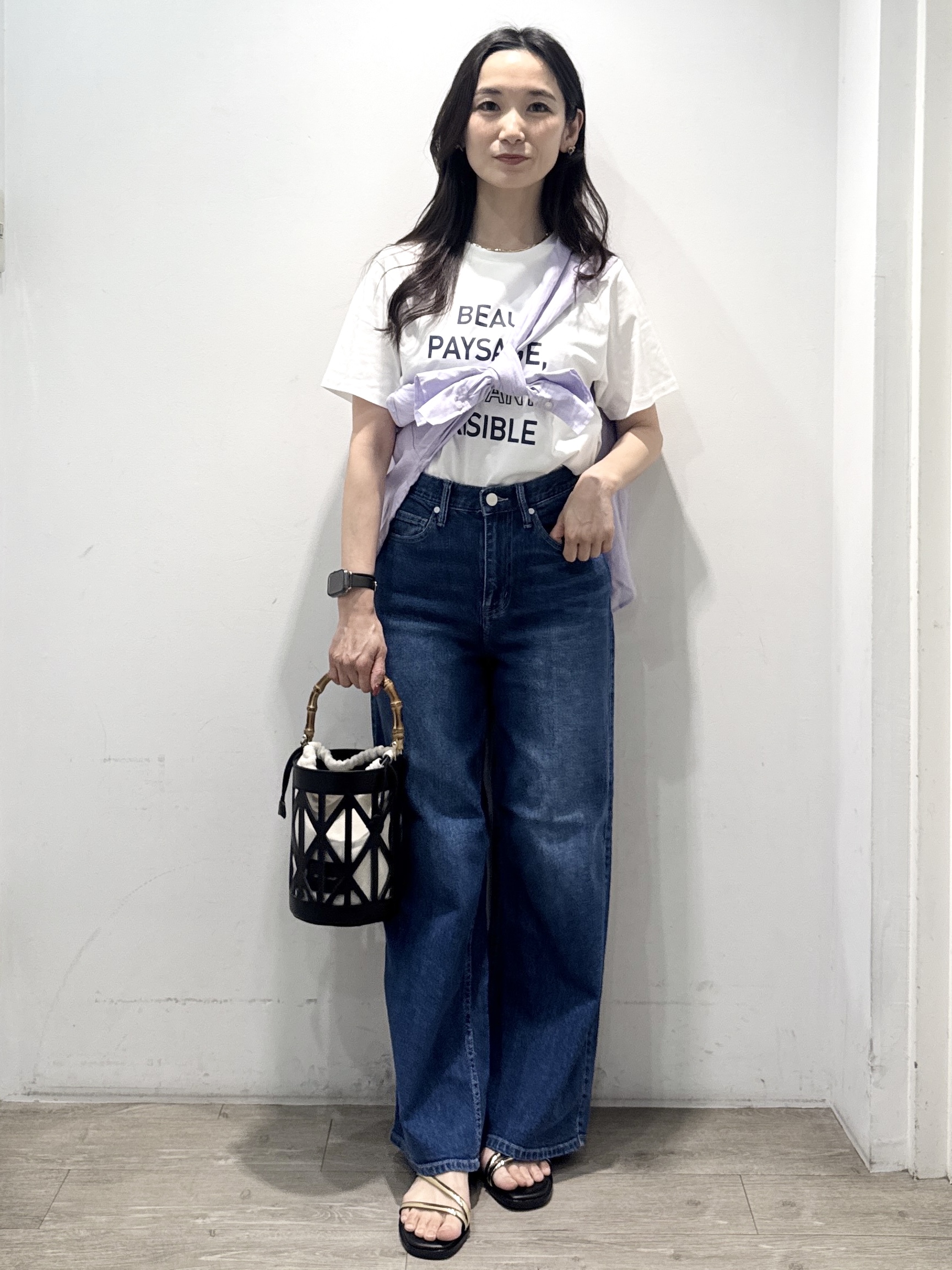 yuicciさんの「OPAQUE.CLIP｜ロゴプリント刺繍アソートTシャツ【洗濯機OK】」を使ったコーディネート