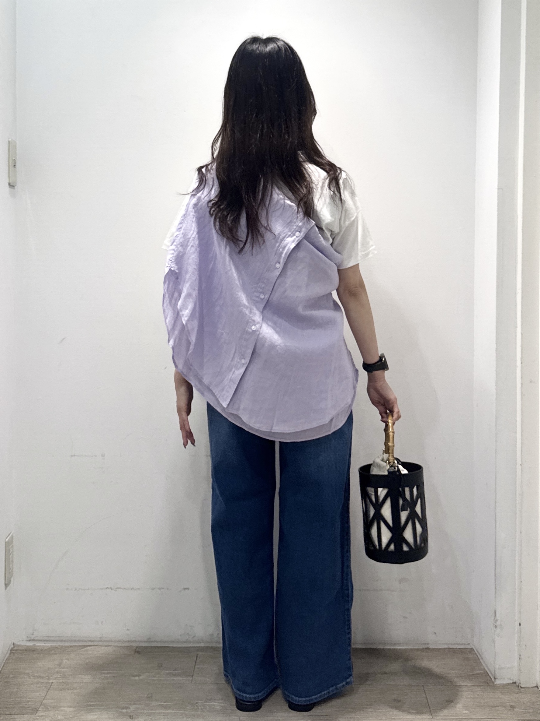 yuicciさんの「OPAQUE.CLIP｜ロゴプリント刺繍アソートTシャツ【洗濯機OK】」を使ったコーディネート