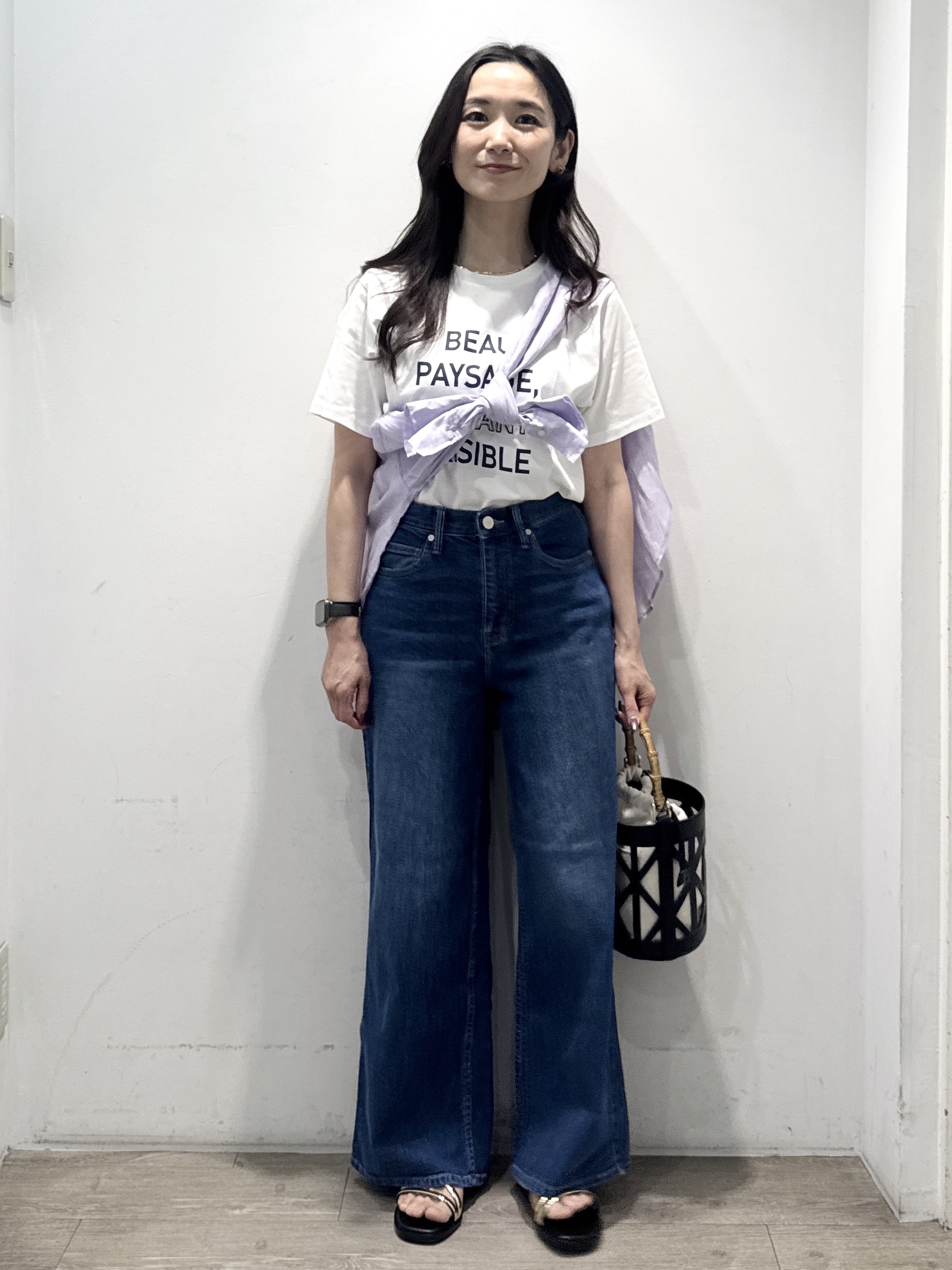 yuicciさんの「OPAQUE.CLIP｜ロゴプリント刺繍アソートTシャツ【洗濯機OK】」を使ったコーディネート