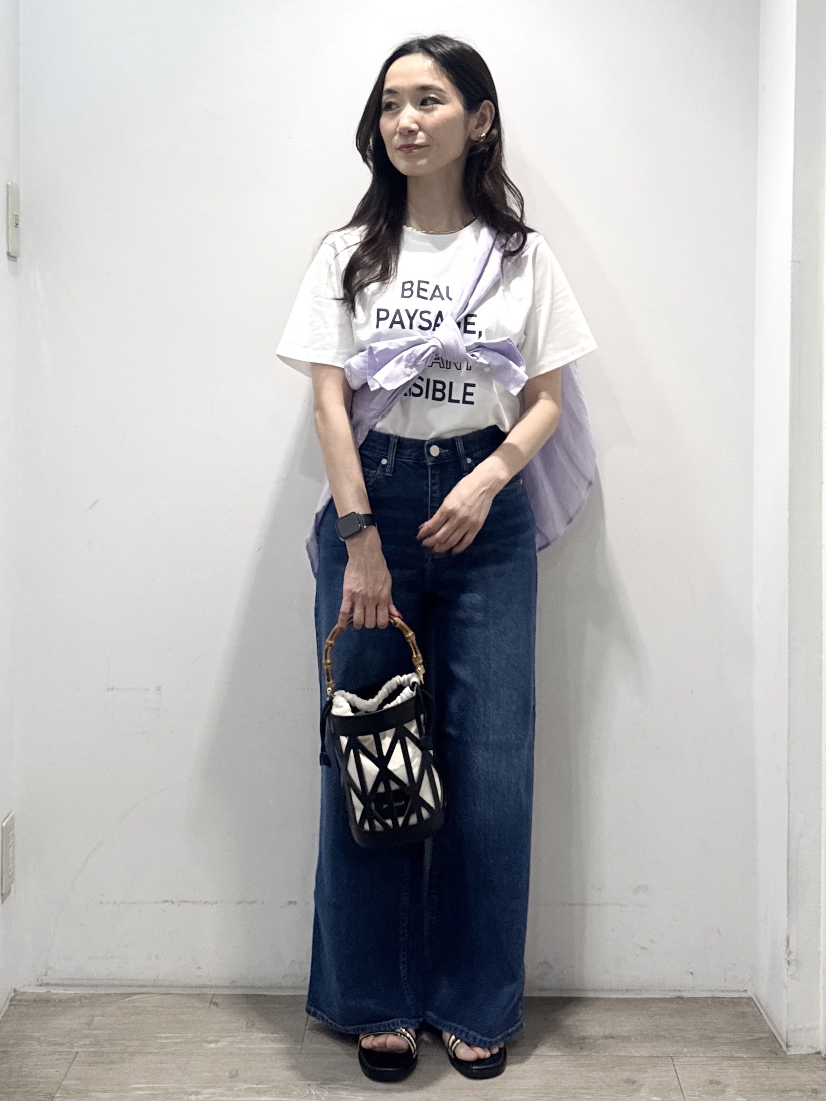 yuicciさんの「OPAQUE.CLIP｜ロゴプリント刺繍アソートTシャツ【洗濯機OK】」を使ったコーディネート