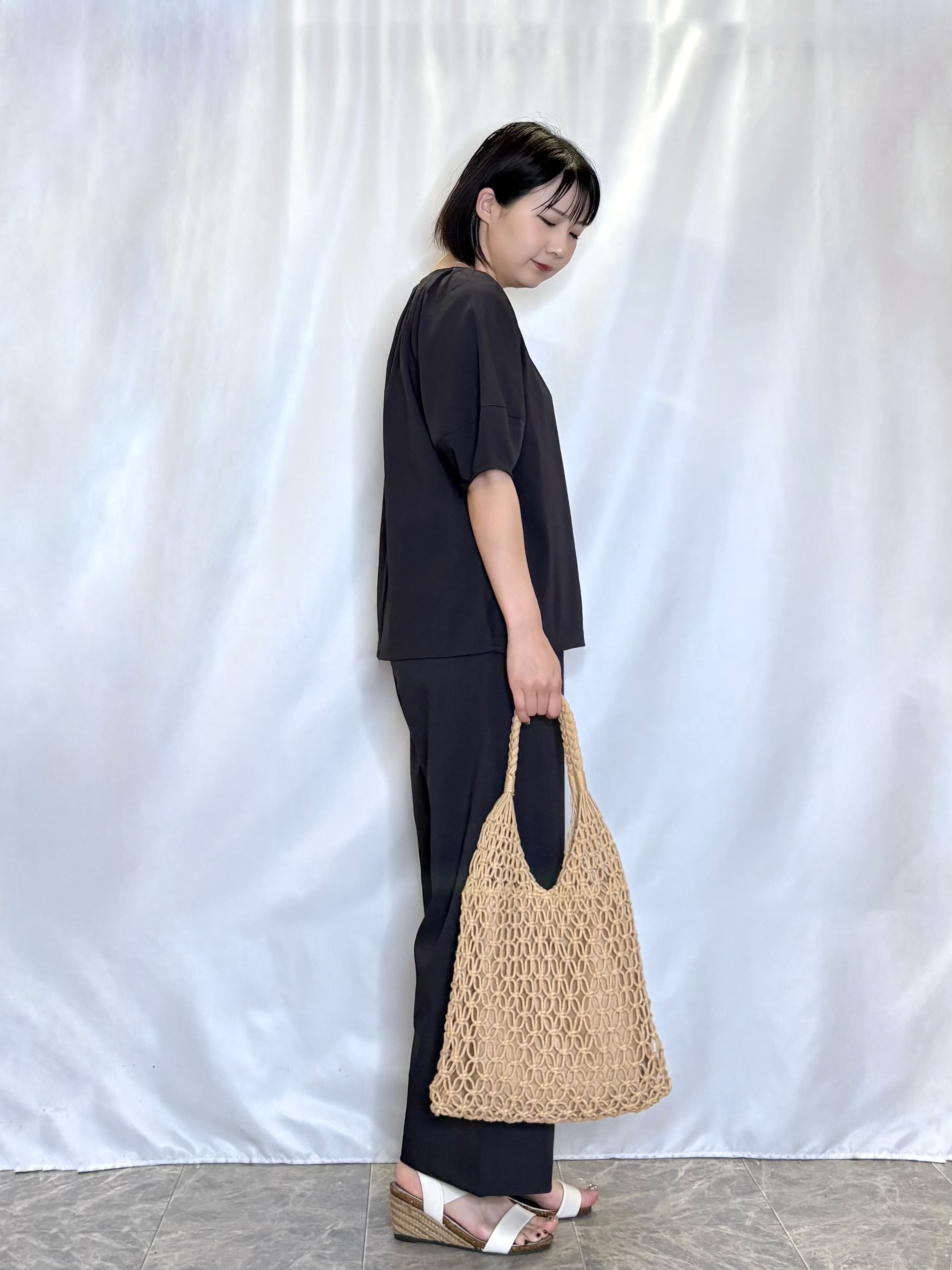 ネリさんの「SHOO･LA･RUE｜【S-LL/洗濯機可/セットアップ可】軽凛(かろりん) タックブラウス」を使ったコーディネート