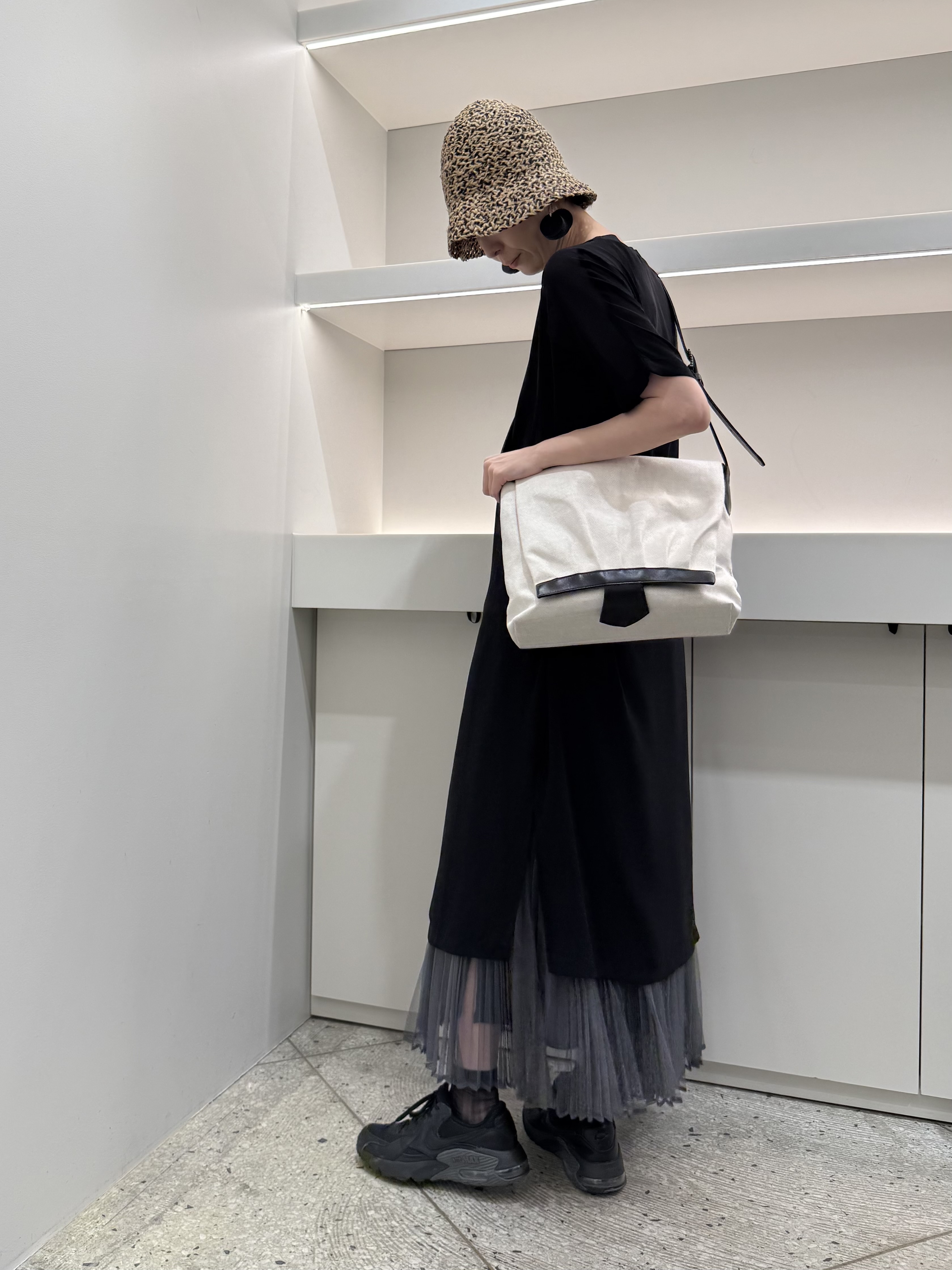 Kさんの「HIROKO HAYASHI｜TRIS（トリス）ショルダーバッグM」を使ったコーディネート