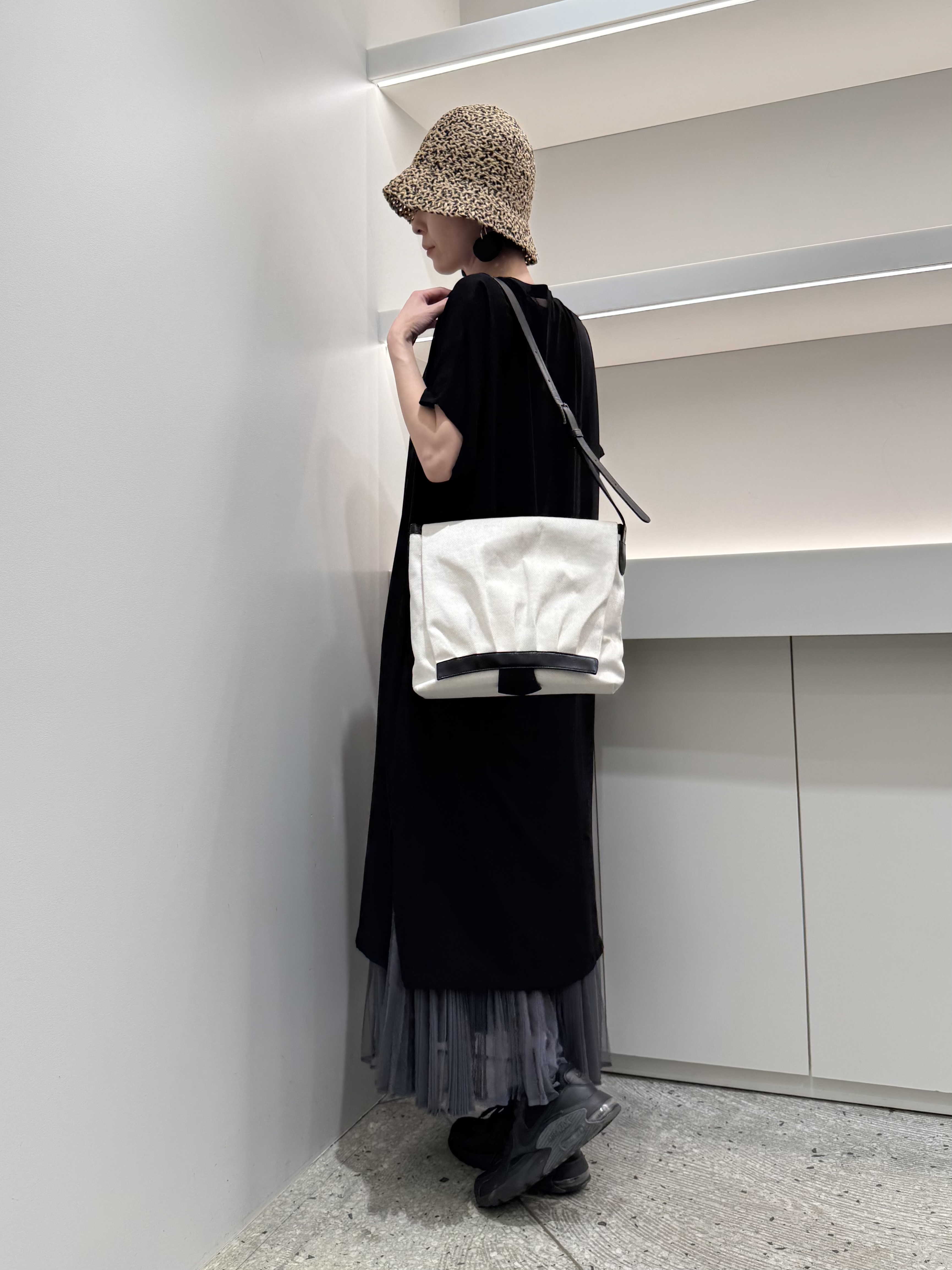 Kさんの「HIROKO HAYASHI｜TRIS（トリス）ショルダーバッグM」を使ったコーディネート