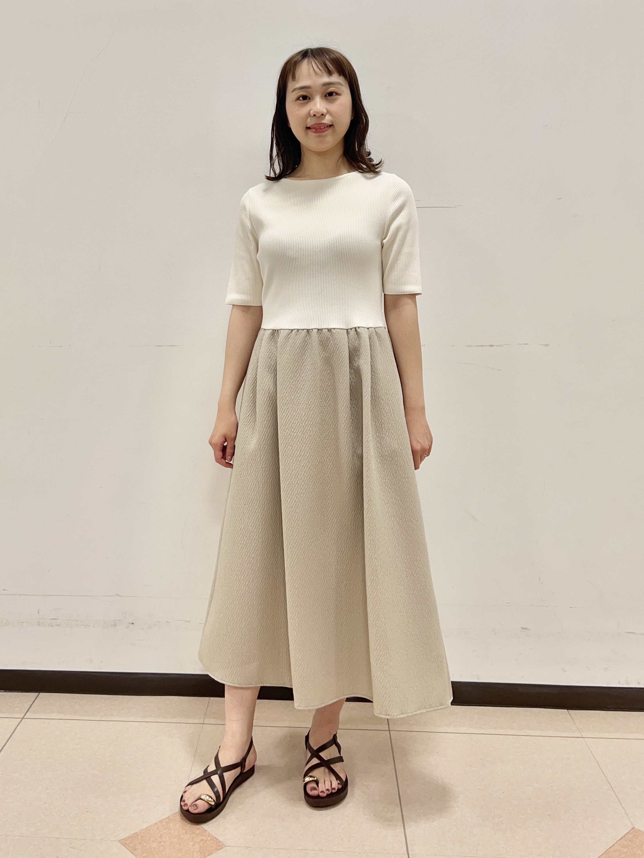 りおさんの「UNTITLED｜◆【接触冷感】ペイズリーモチーフ・トライアングルスカーフ」を使ったコーディネート