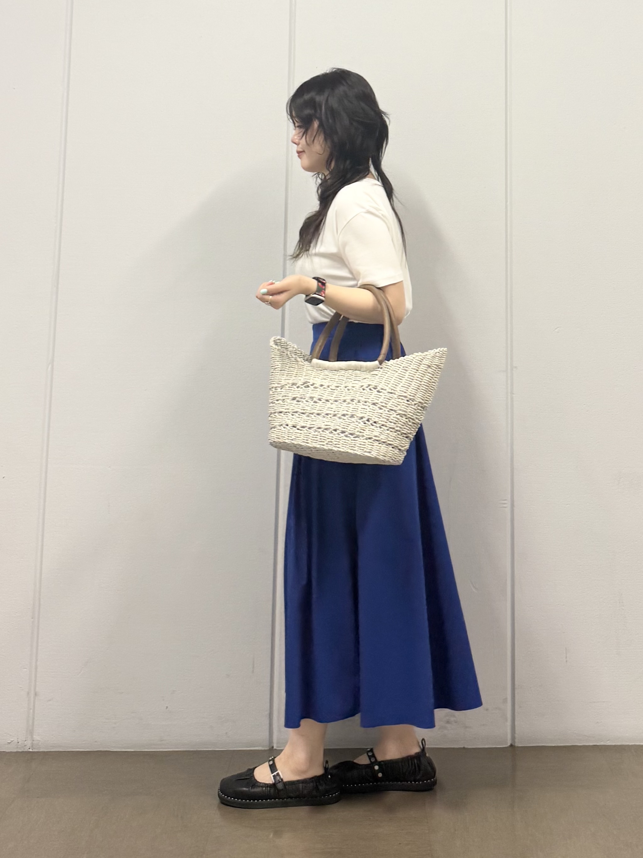 mizukiさんの「INDIVI｜【撥水／UVケア／SETUP可能】軽量5分袖ライトブルゾン」を使ったコーディネート