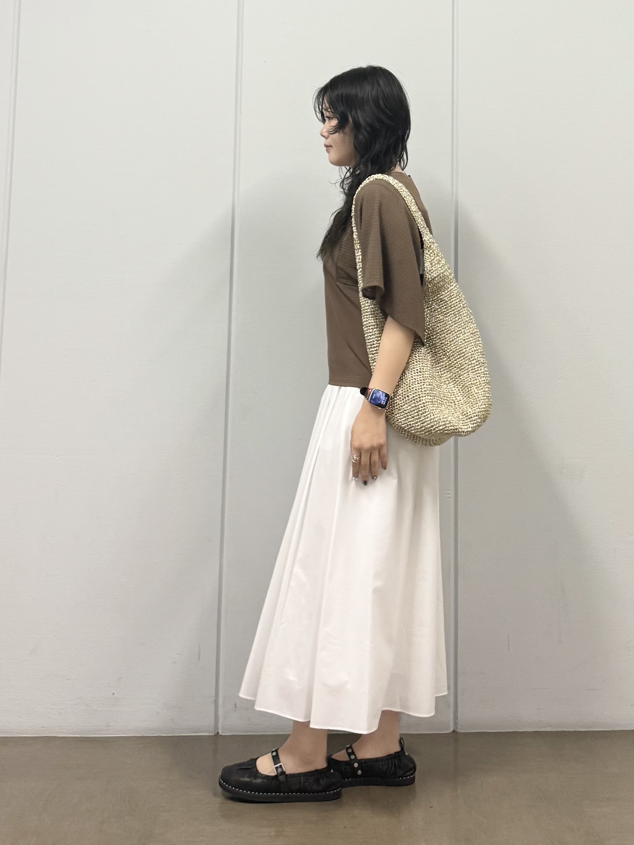 mizukiさんの「INDIVI｜【洗える／シアーチェック柄】異素材コンビスリーブトップス」を使ったコーディネート
