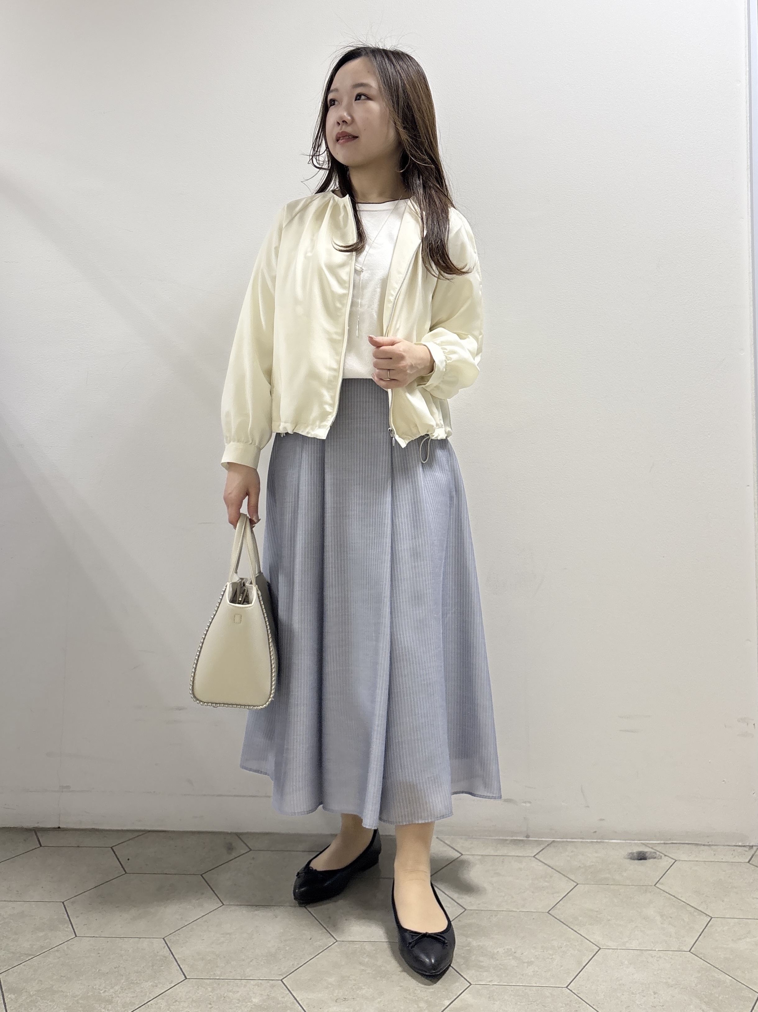 kahoさんの「INDIVI｜【洗える／アンサンブル可能】シンプルデザインニット」を使ったコーディネート