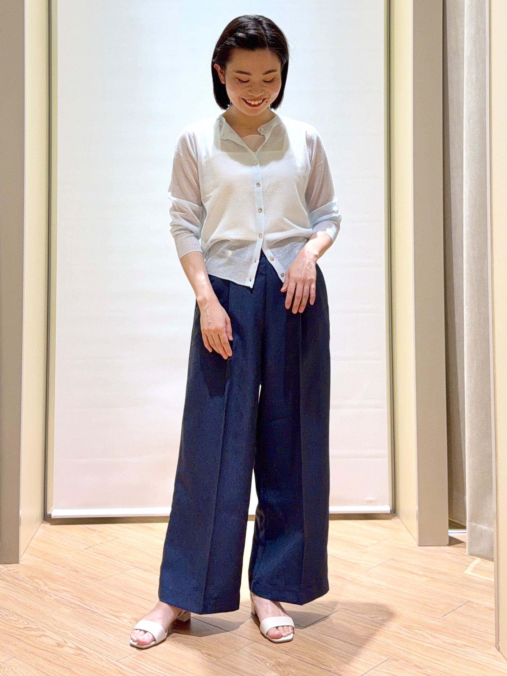 あんりさんの「grove｜高評価！【洗える/名品】大人の透け感、シアーカーディガン」を使ったコーディネート