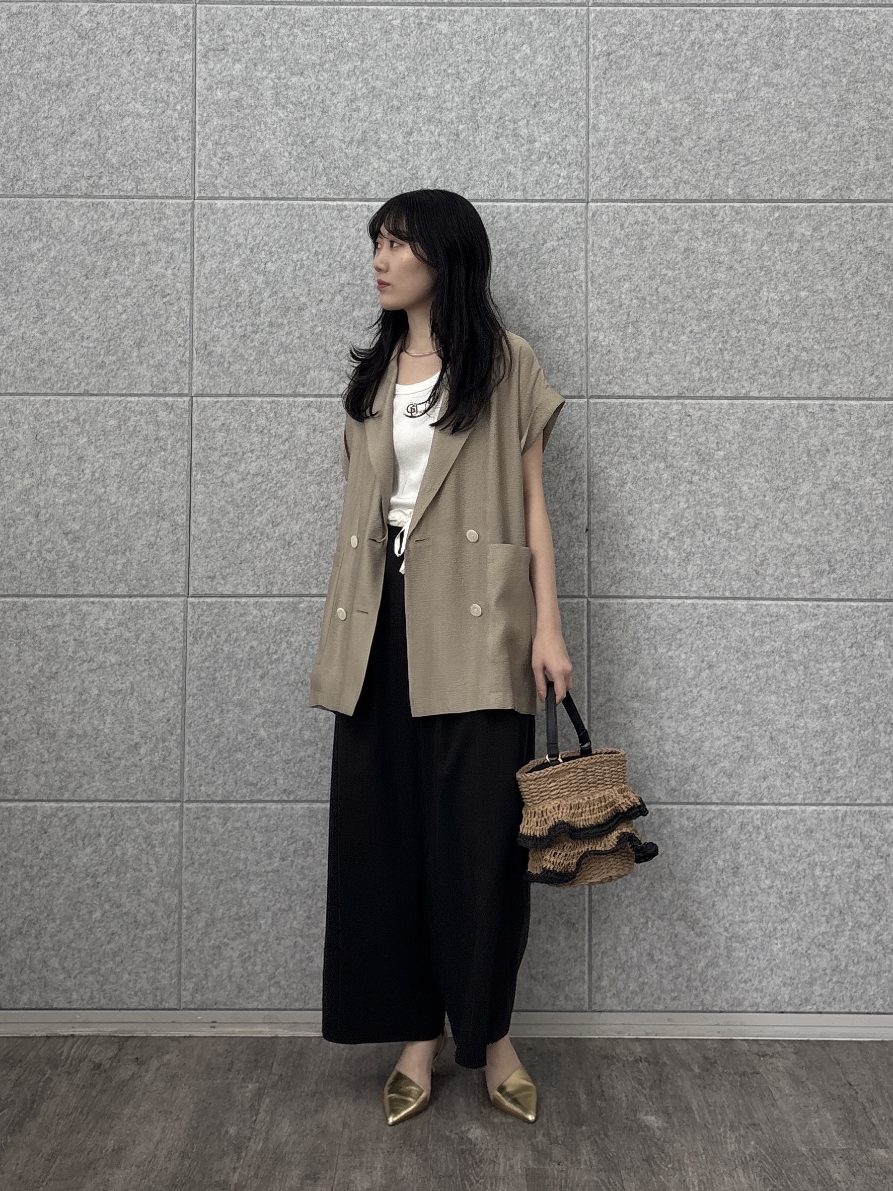 rinaさんの「INDIVI｜ワッシャーシアー半袖ダブルジャケット」を使ったコーディネート