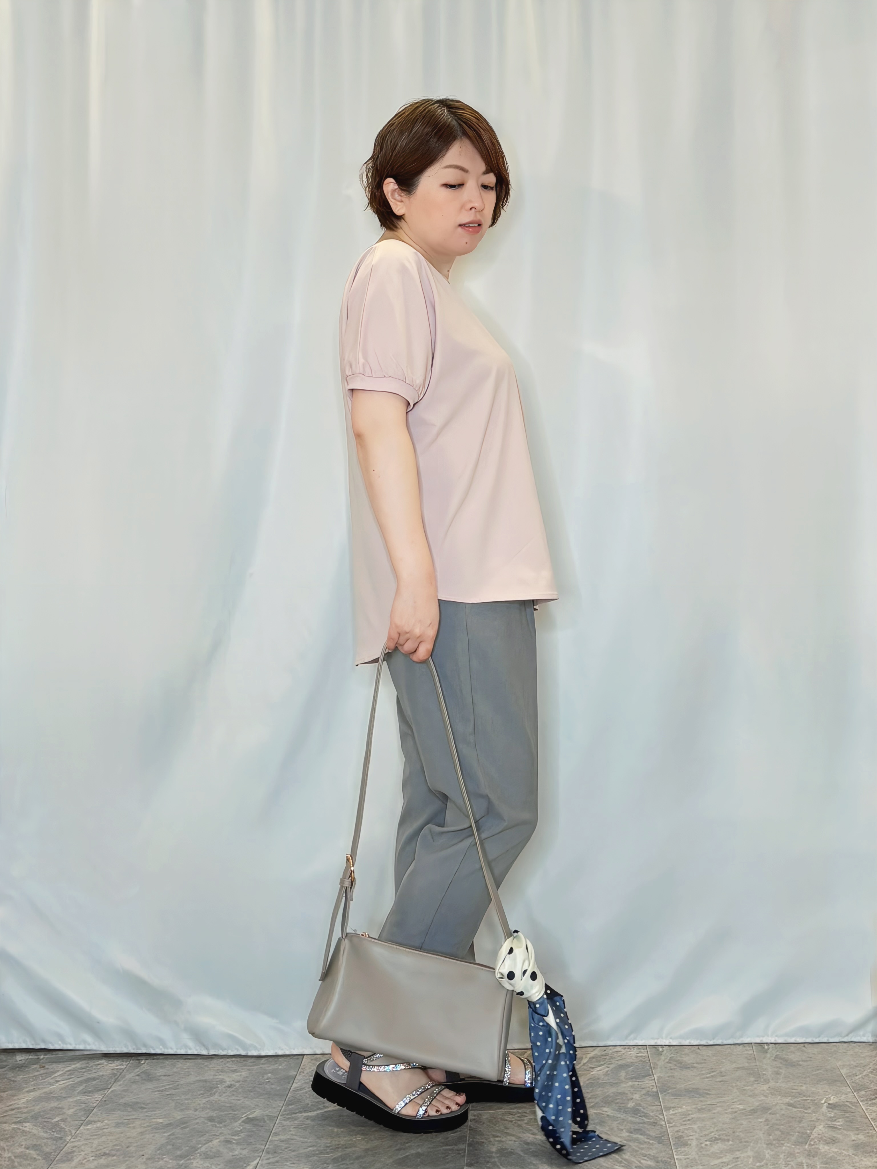たみさんの「SHOO･LA･RUE｜【洗濯後しわになりにくい】インせず着られる さらっとタッチのドルマンブラウス」を使ったコーディネート