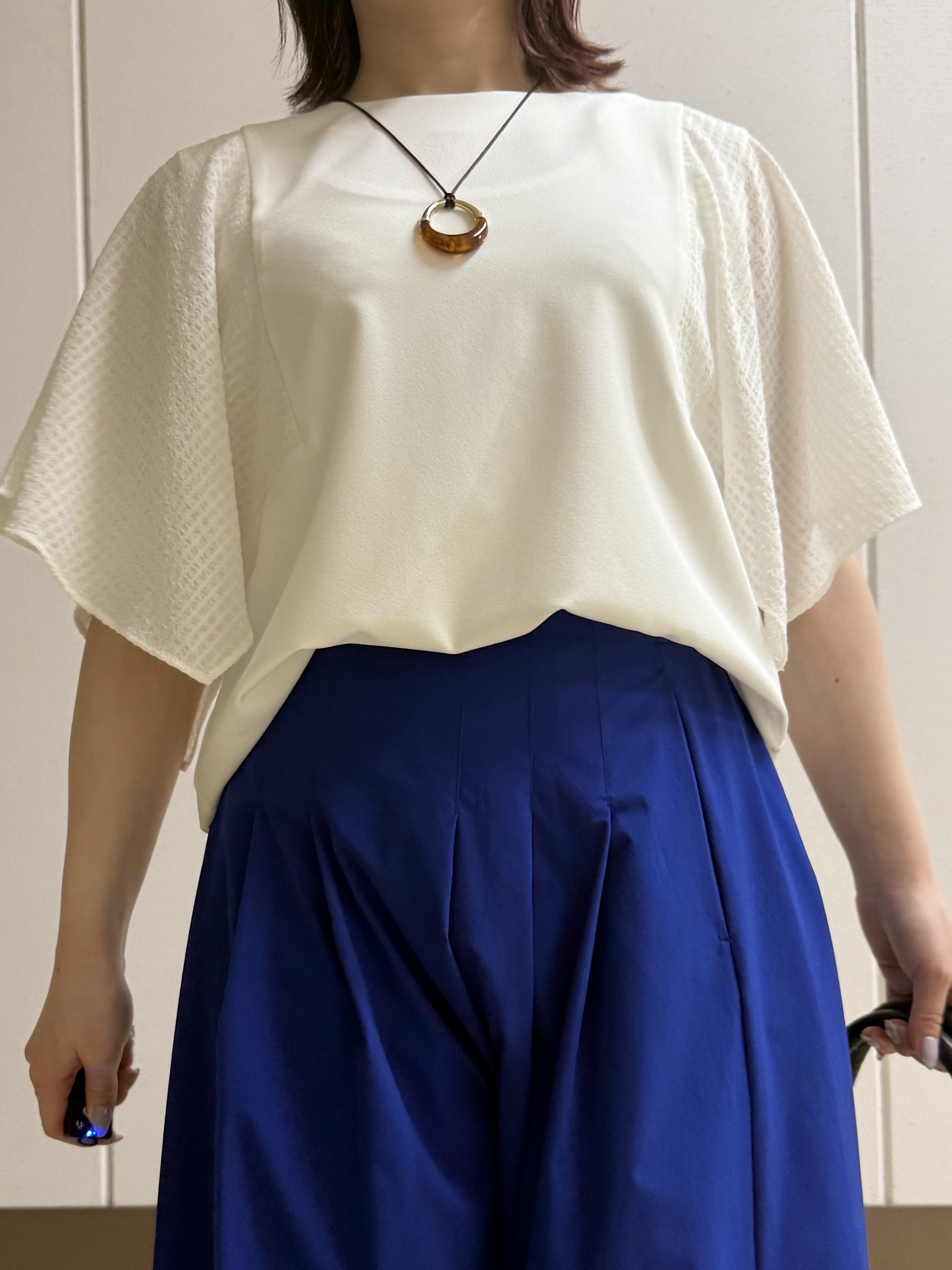 Rikoさんの「INDIVI｜【洗える／シアーチェック柄】異素材コンビスリーブトップス」を使ったコーディネート