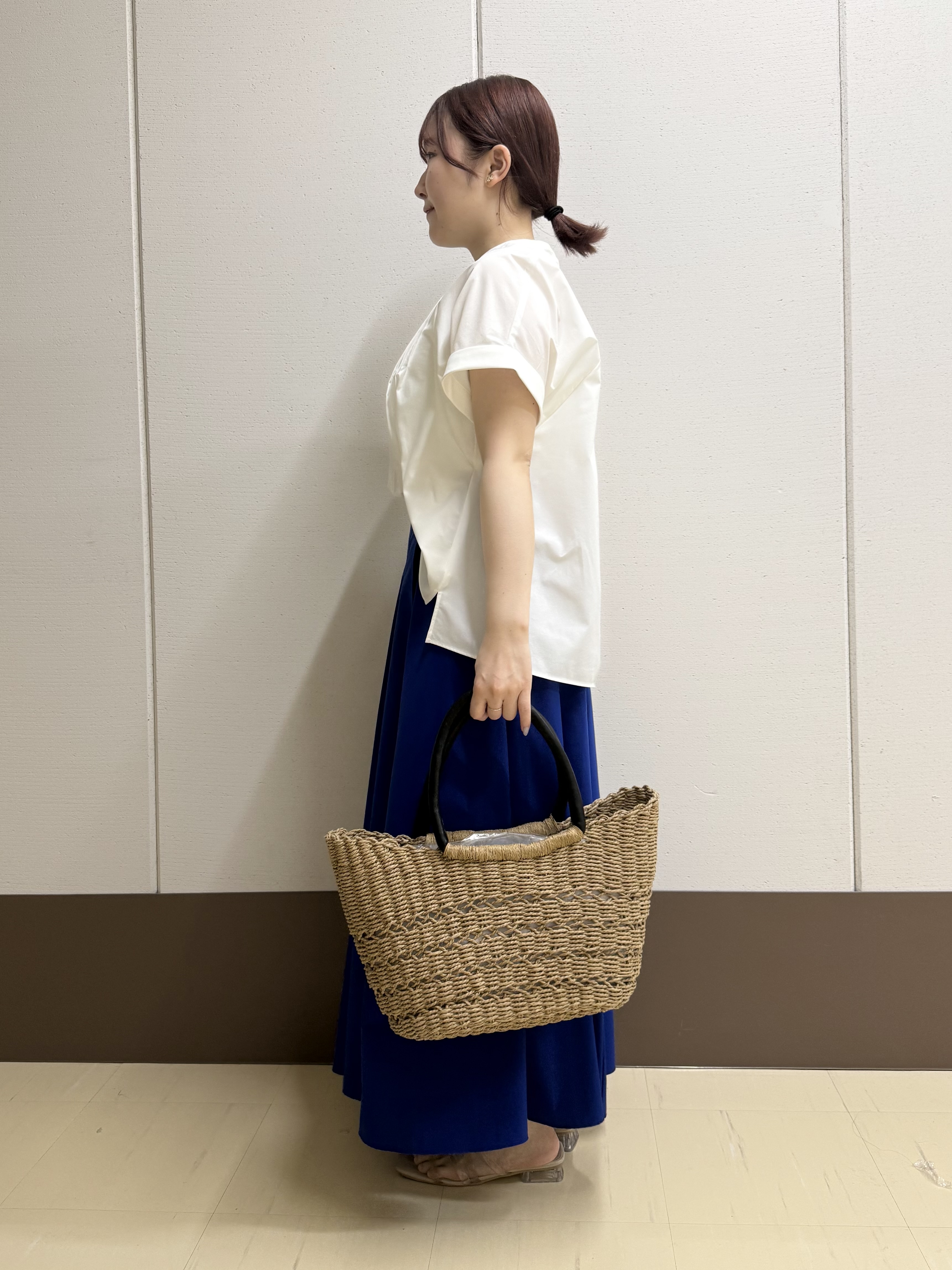 Rikoさんの「INDIVI｜【撥水／UVケア／SETUP可能】軽量タックスキッパーブラウス」を使ったコーディネート