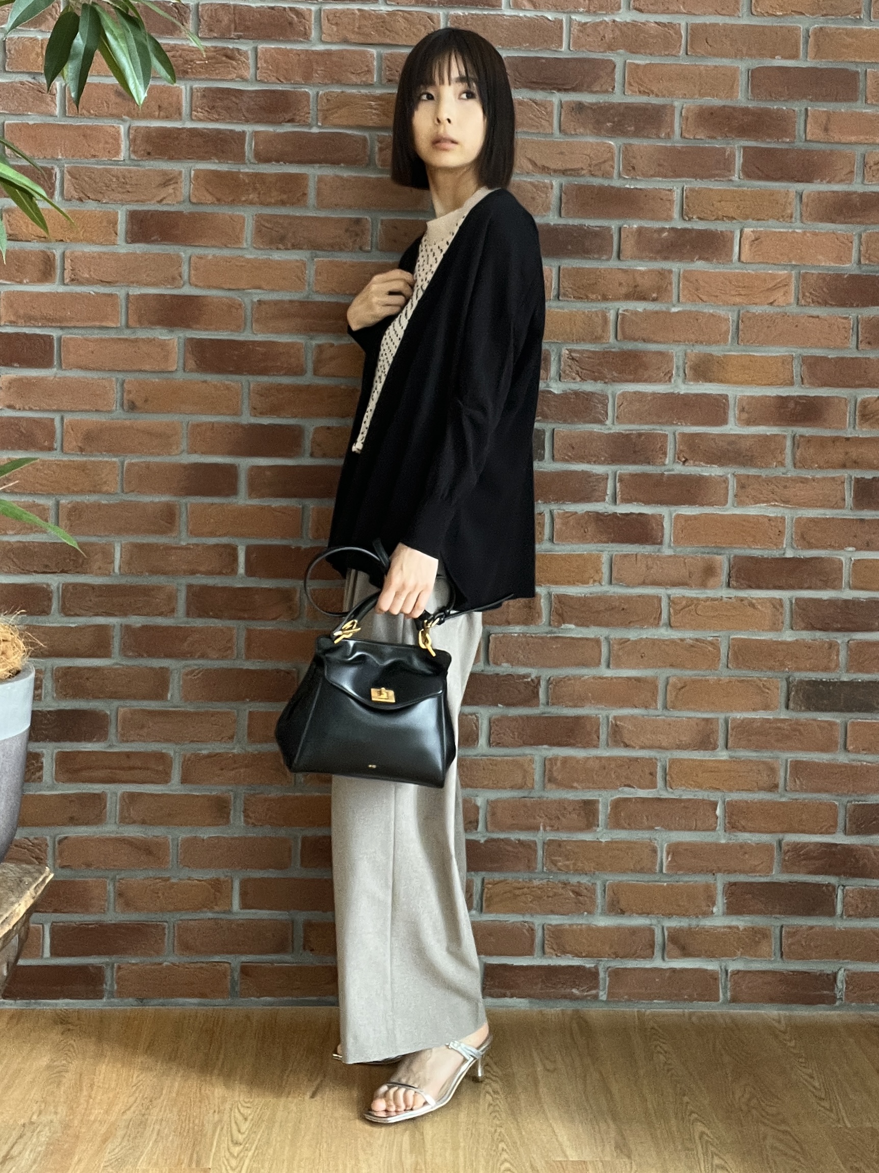 misaさんの「DRESSTERIOR｜【接触冷感/セットアップ可】ストレッチ ワイドパンツ」を使ったコーディネート