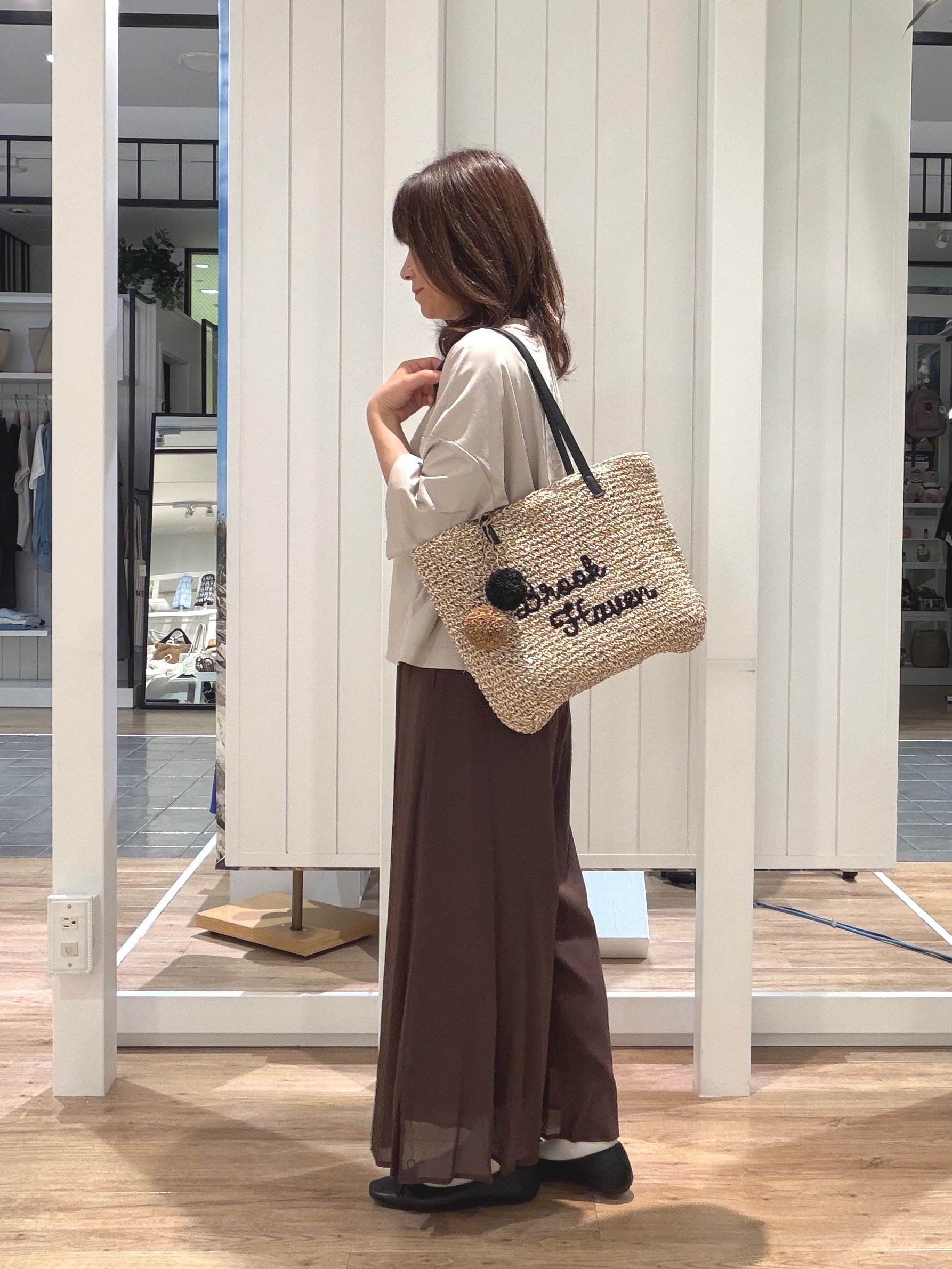 Fujitaさんの「Dessin｜【体型カバー】美光沢カットソーボクシーシルエット」を使ったコーディネート