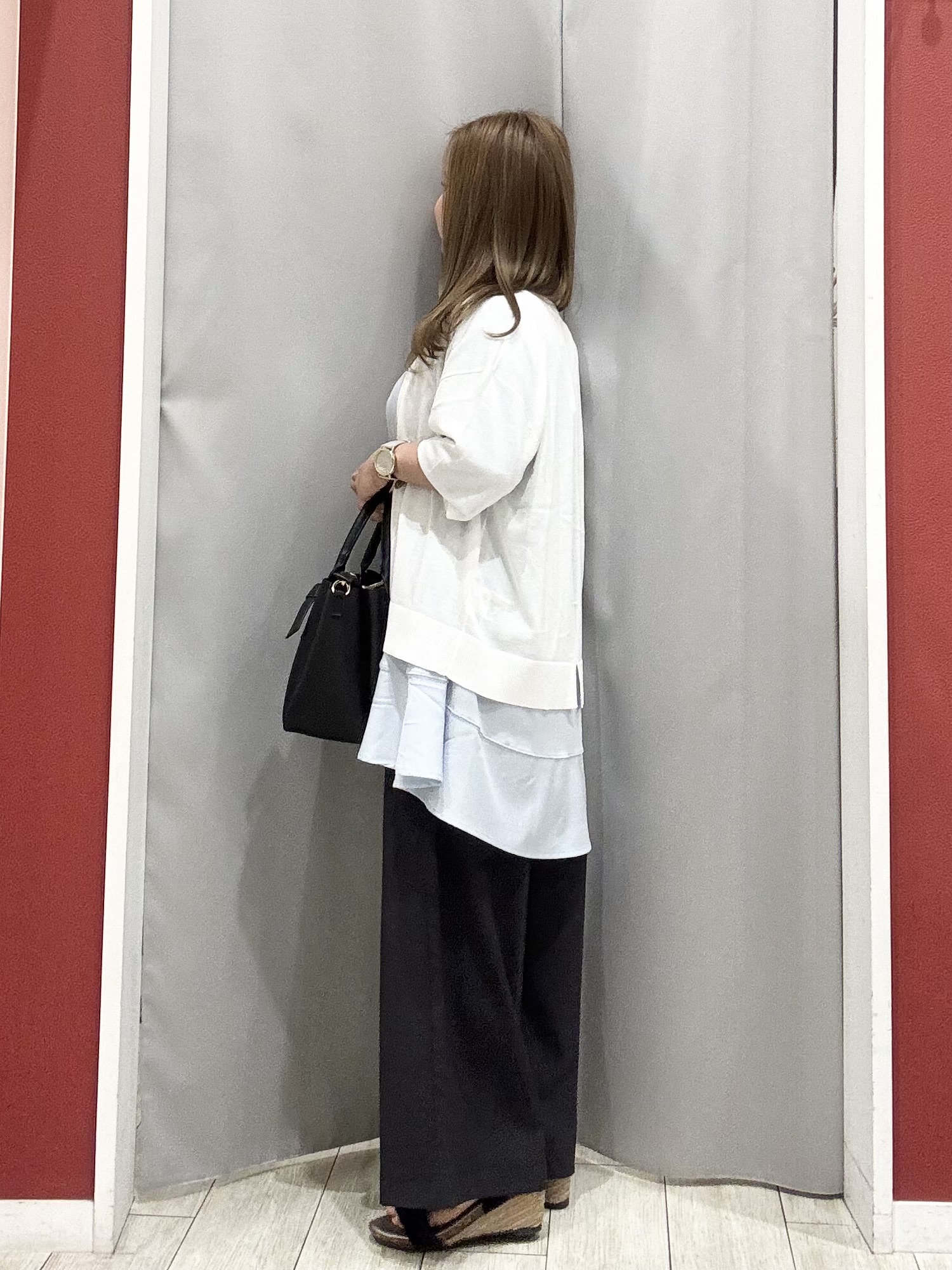 shioさんの「SHOO･LA･RUE｜【洗濯機可/S-LL】オンにもオフにも マルチに使えるボタンレスカーディガン」を使ったコーディネート