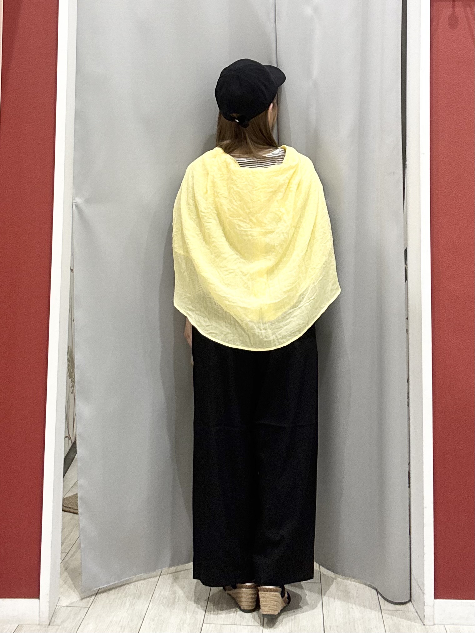 shioさんの「SHOO･LA･RUE｜【体型カバー】ふんわり質感 やわらかこなれシアーシャツ」を使ったコーディネート