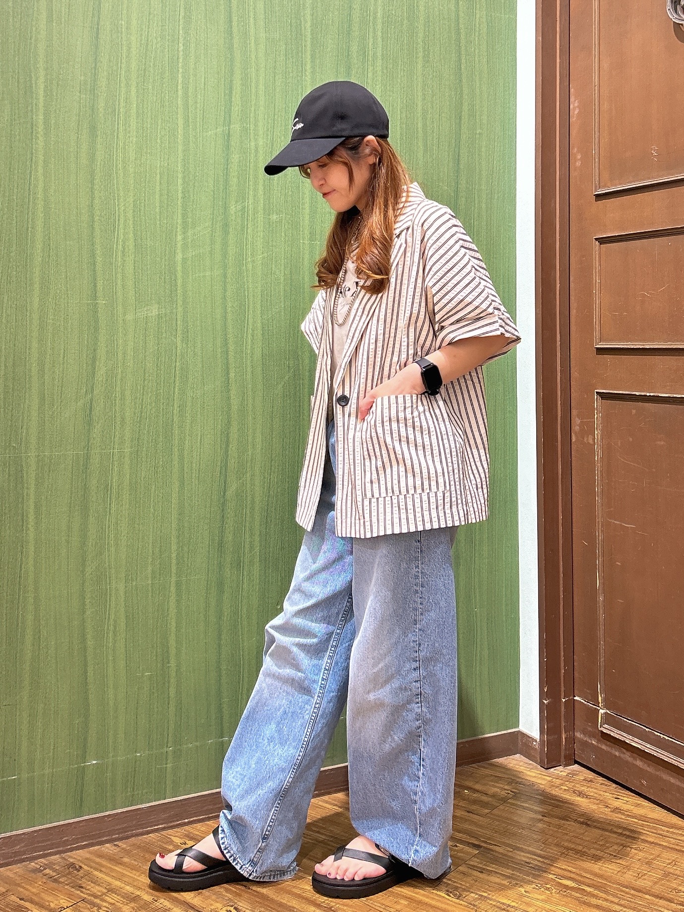 かおりさんの「SHOO･LA･RUE｜【S-LL/吸水速乾/セットアップ可】羽織るだけで主役になる サッカーストライプシャツジャケット」を使ったコーディネート