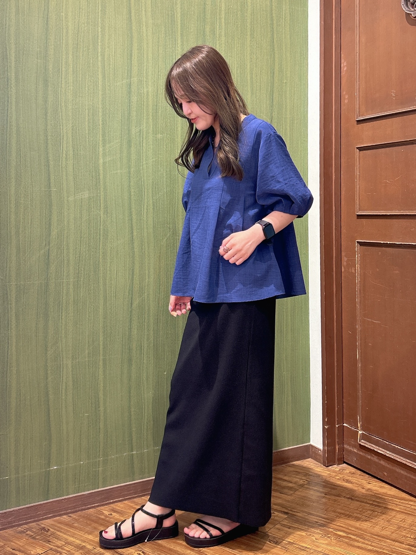 かおりさんの「SHOO･LA･RUE｜足元から華やぐ きらきらチューブサンダル」を使ったコーディネート