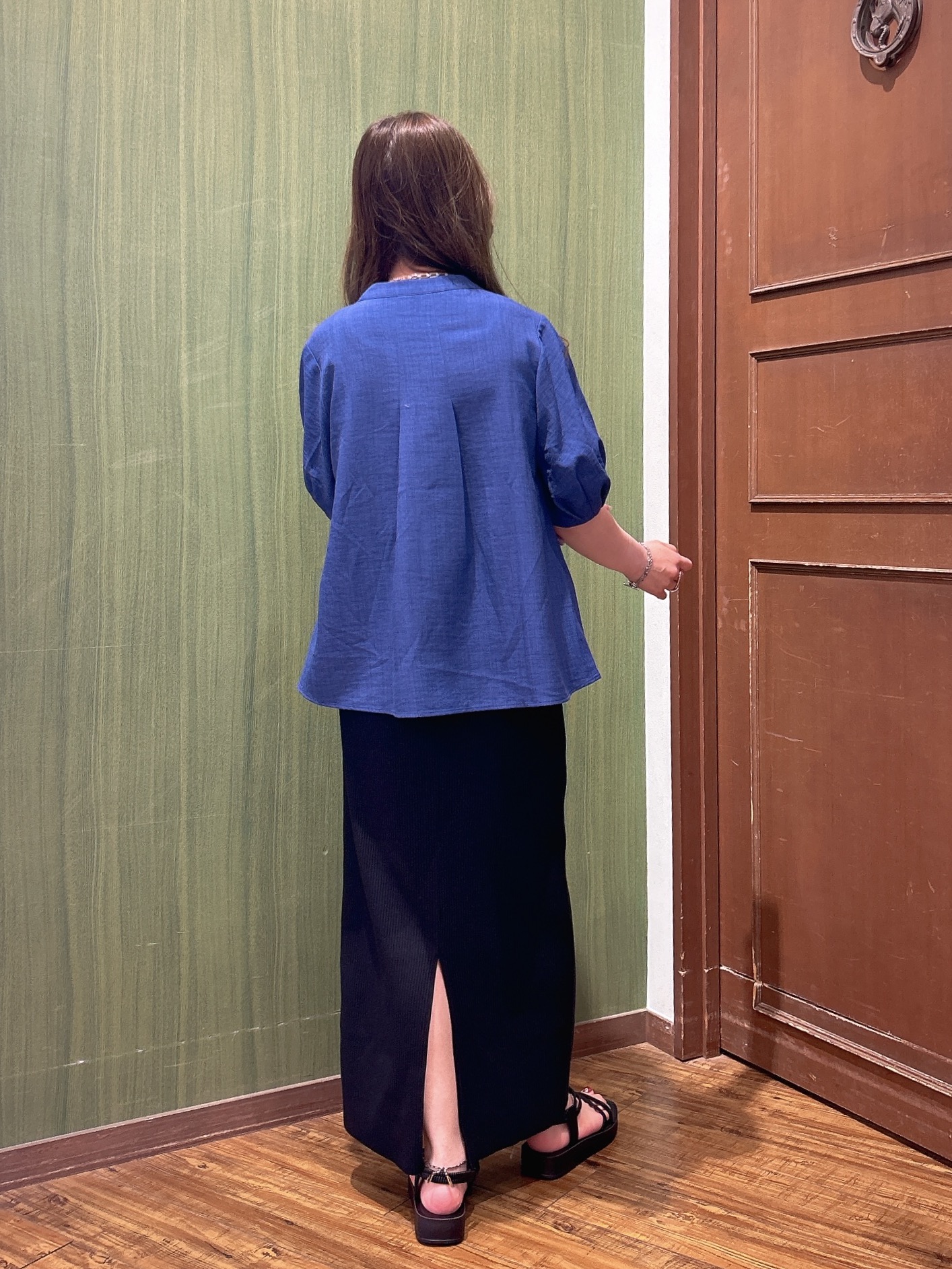 かおりさんの「SHOO･LA･RUE｜足元から華やぐ きらきらチューブサンダル」を使ったコーディネート