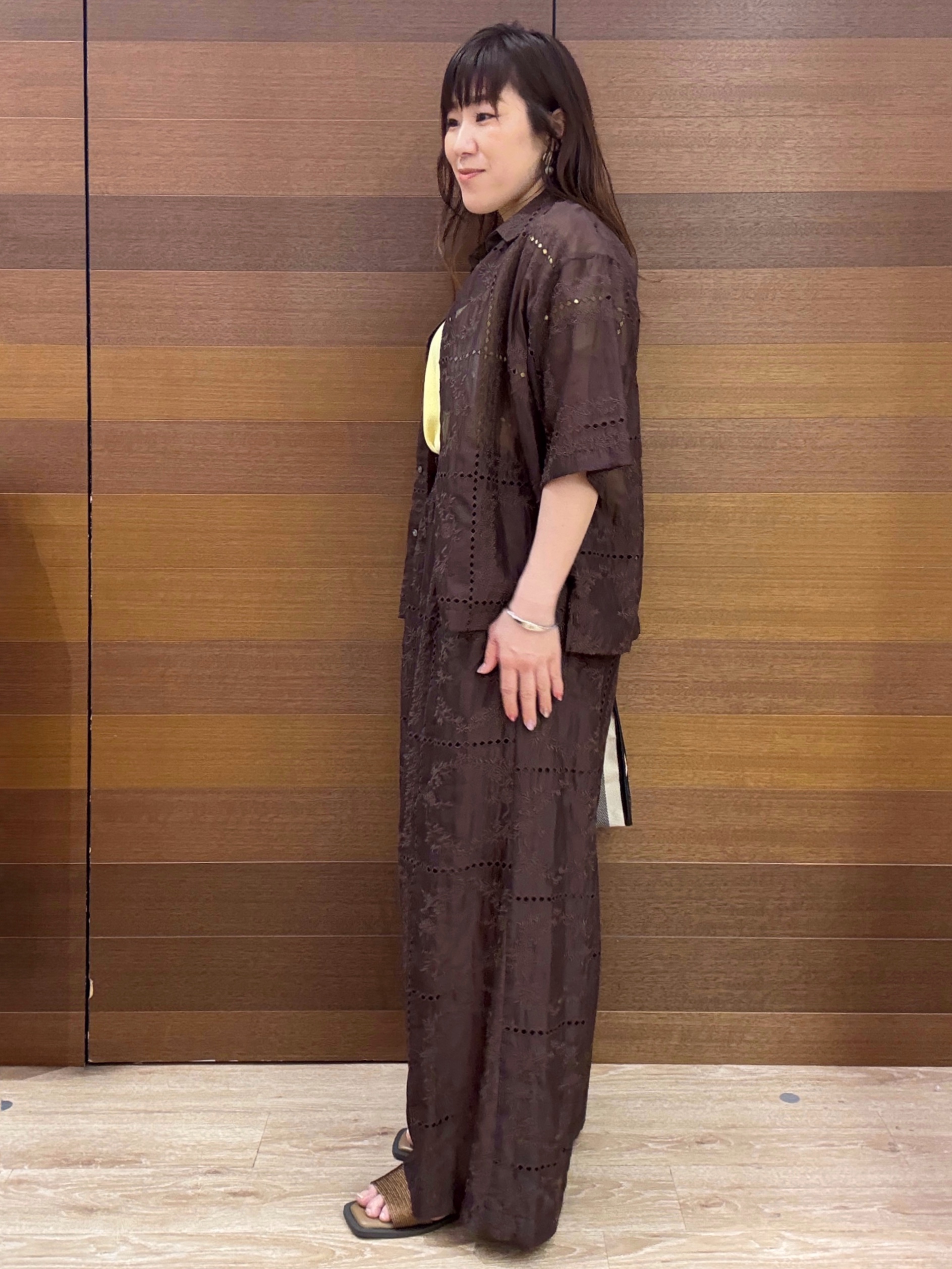 maichiさんの「OPAQUE.CLIP｜刺繍ハーフスリーブシャツ／セットアップ対応可【洗濯機OK】」を使ったコーディネート