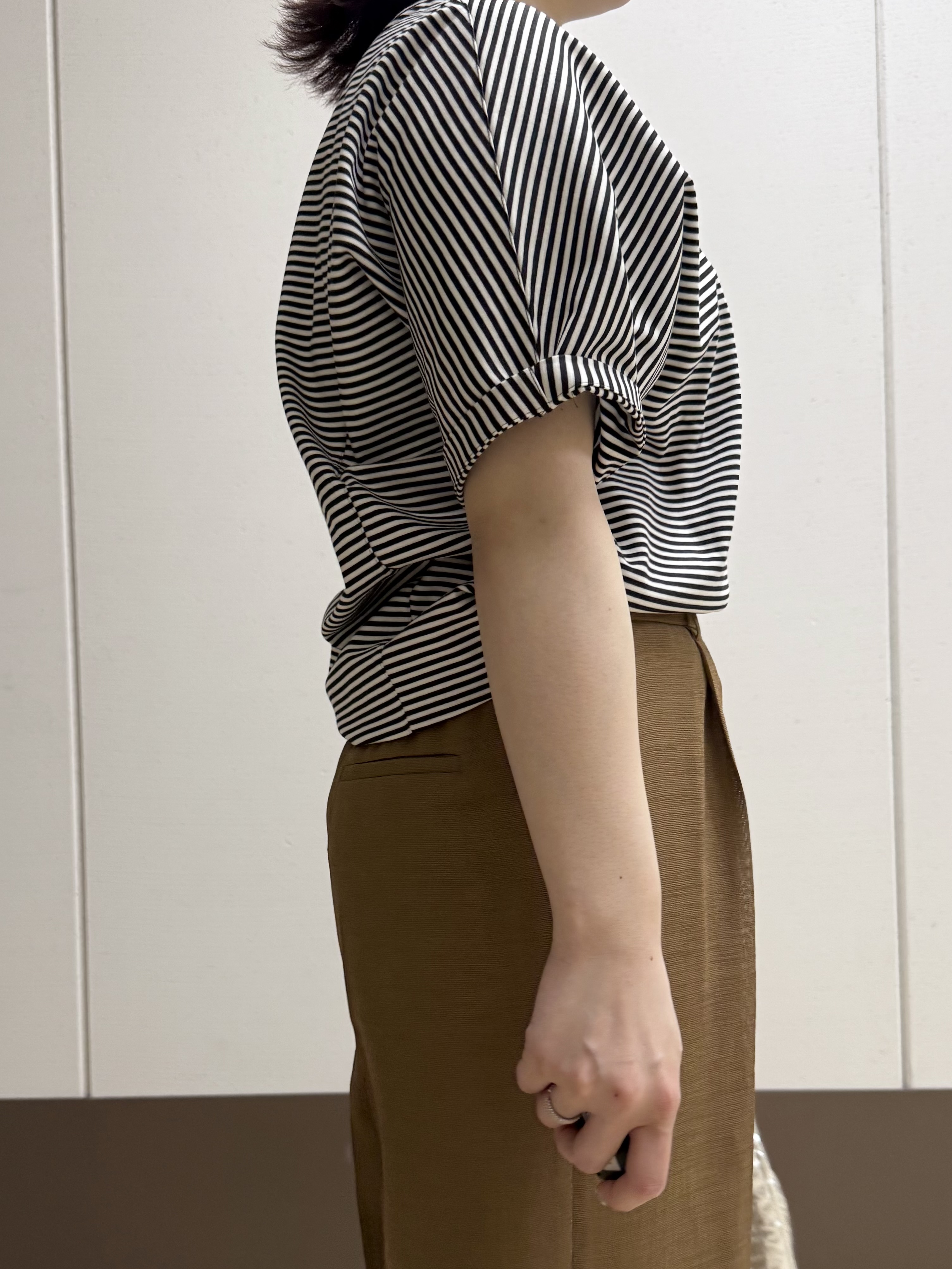 Rikoさんの「INDIVI｜【汗ジミ防止／褒められTシャツ】上品カジュアル！ドルマンTシャツ」を使ったコーディネート
