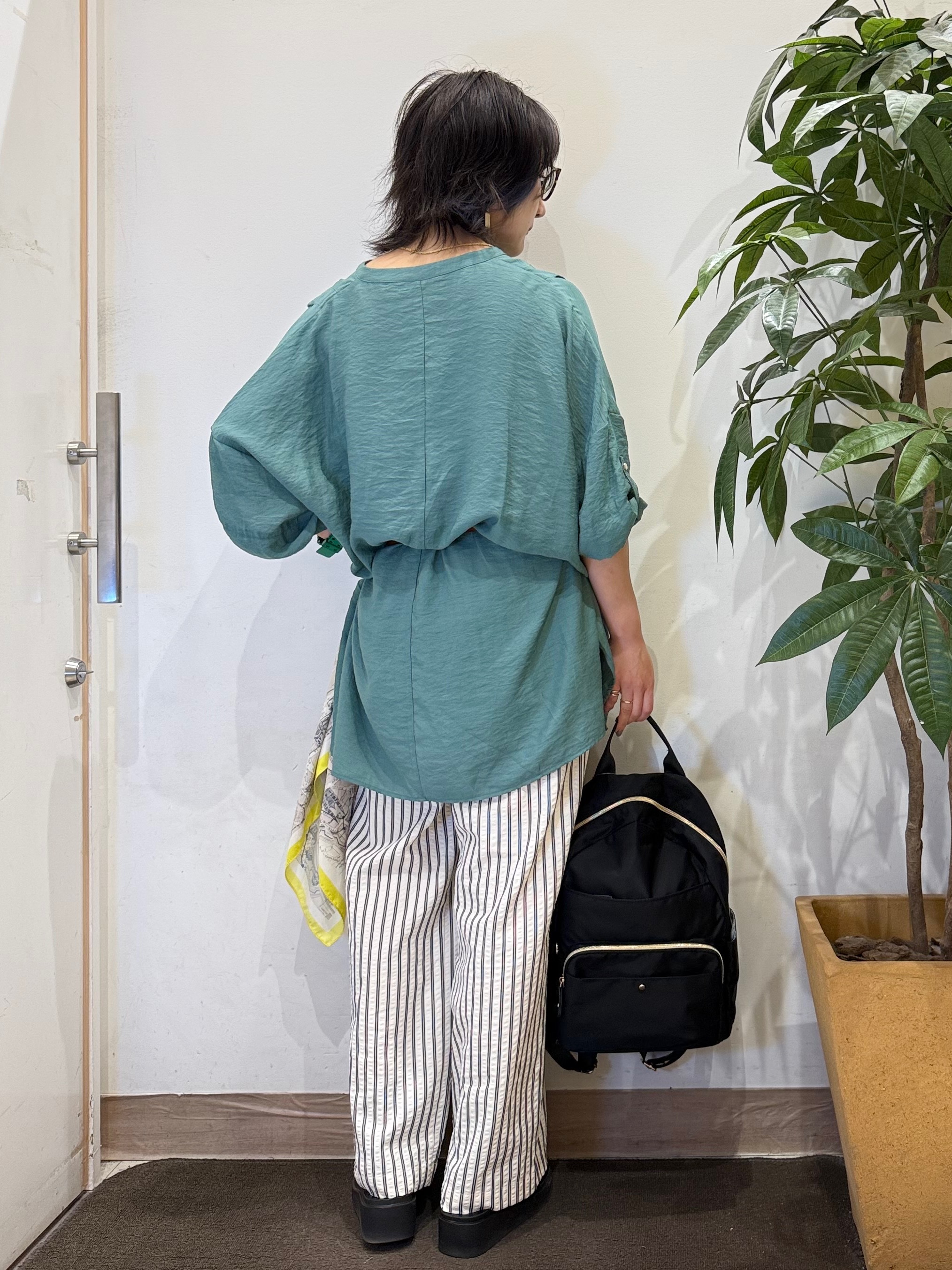 misakiさんの「SHOO･LA･RUE｜【S-LL/洗濯機可】気になる体型すっぽり隠す スキッパードルマンチュニック」を使ったコーディネート