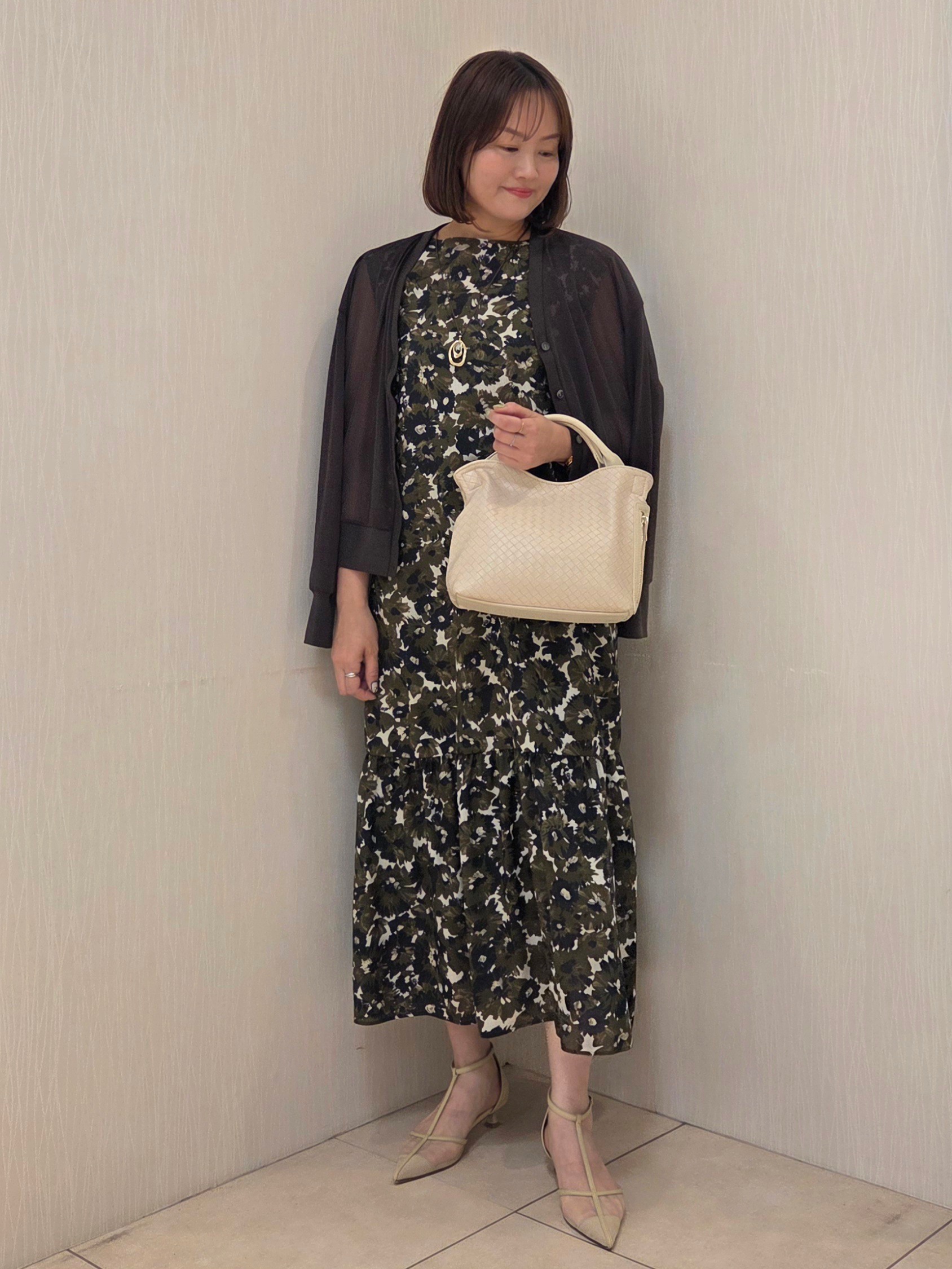 naokoさんの「UNTITLED｜【花柄/着映え】フラワープリントワンピース」を使ったコーディネート