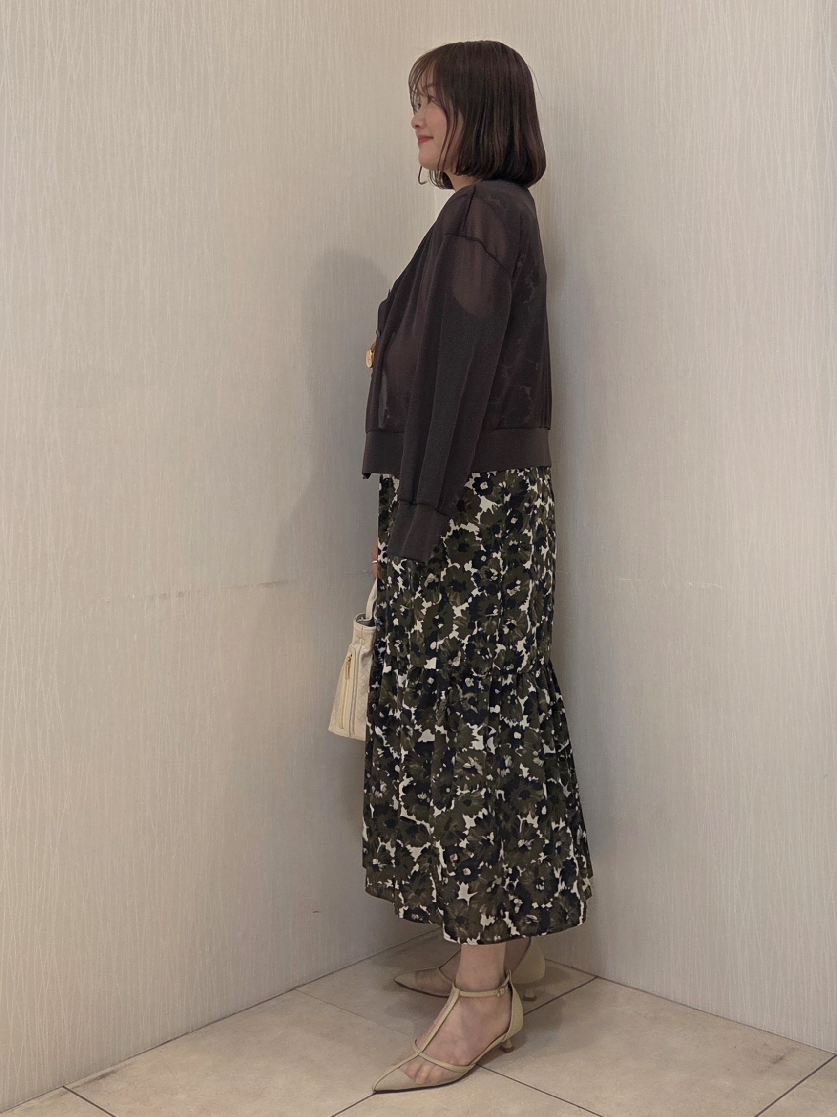 naokoさんの「UNTITLED｜【花柄/着映え】フラワープリントワンピース」を使ったコーディネート