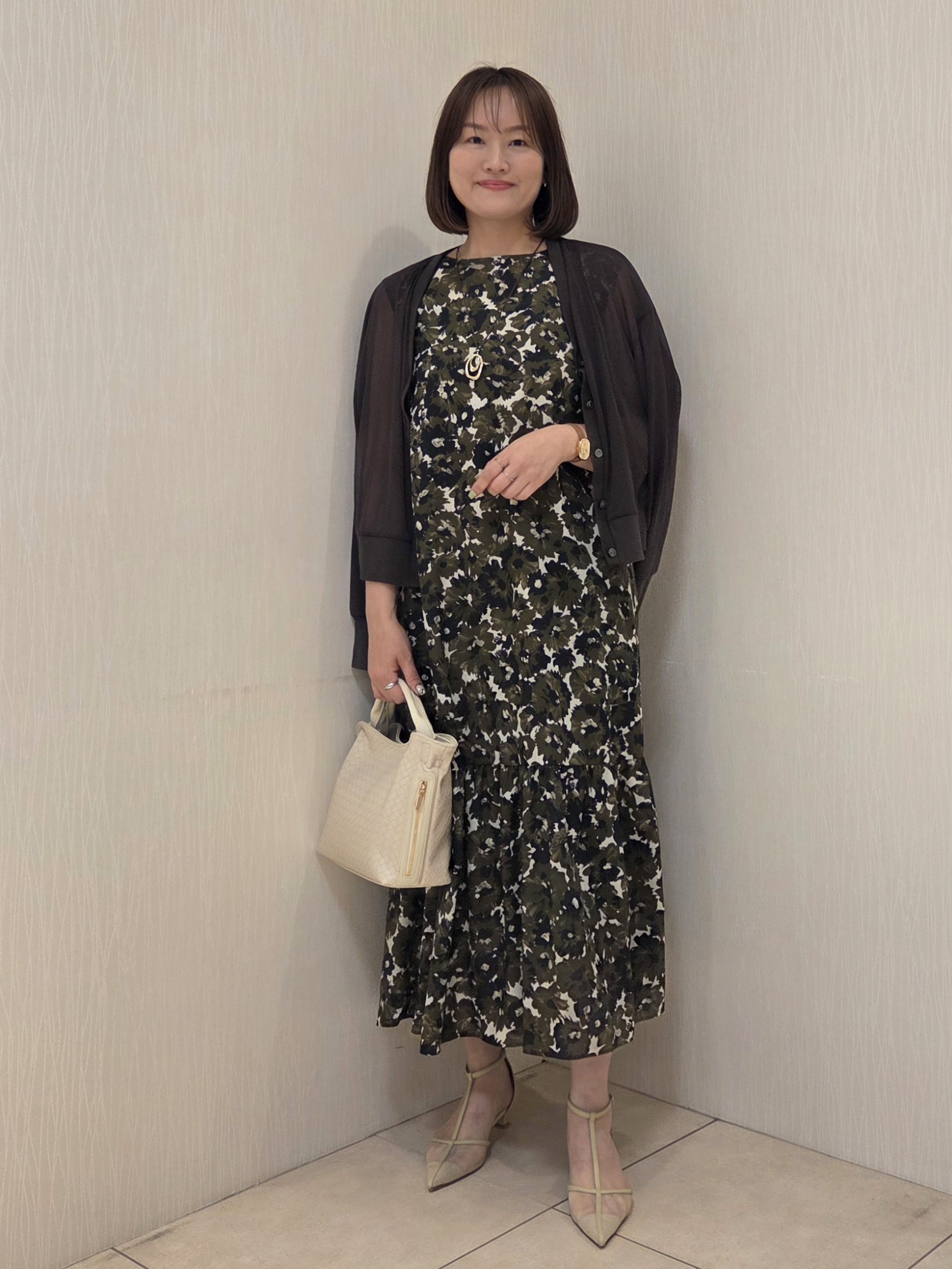 naokoさんの「UNTITLED｜【花柄/着映え】フラワープリントワンピース」を使ったコーディネート