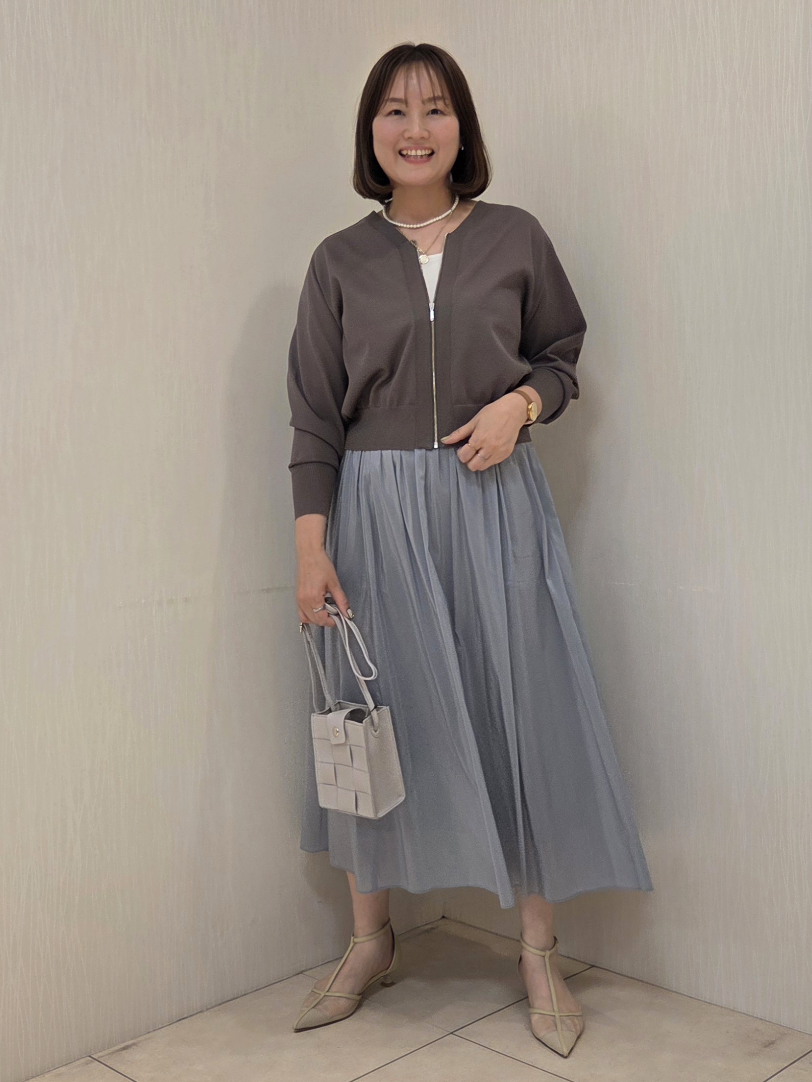 naokoさんの「UNTITLED｜【アンサンブル可/日除け・冷房対策】シアーレーヨンZIPカーディガン」を使ったコーディネート
