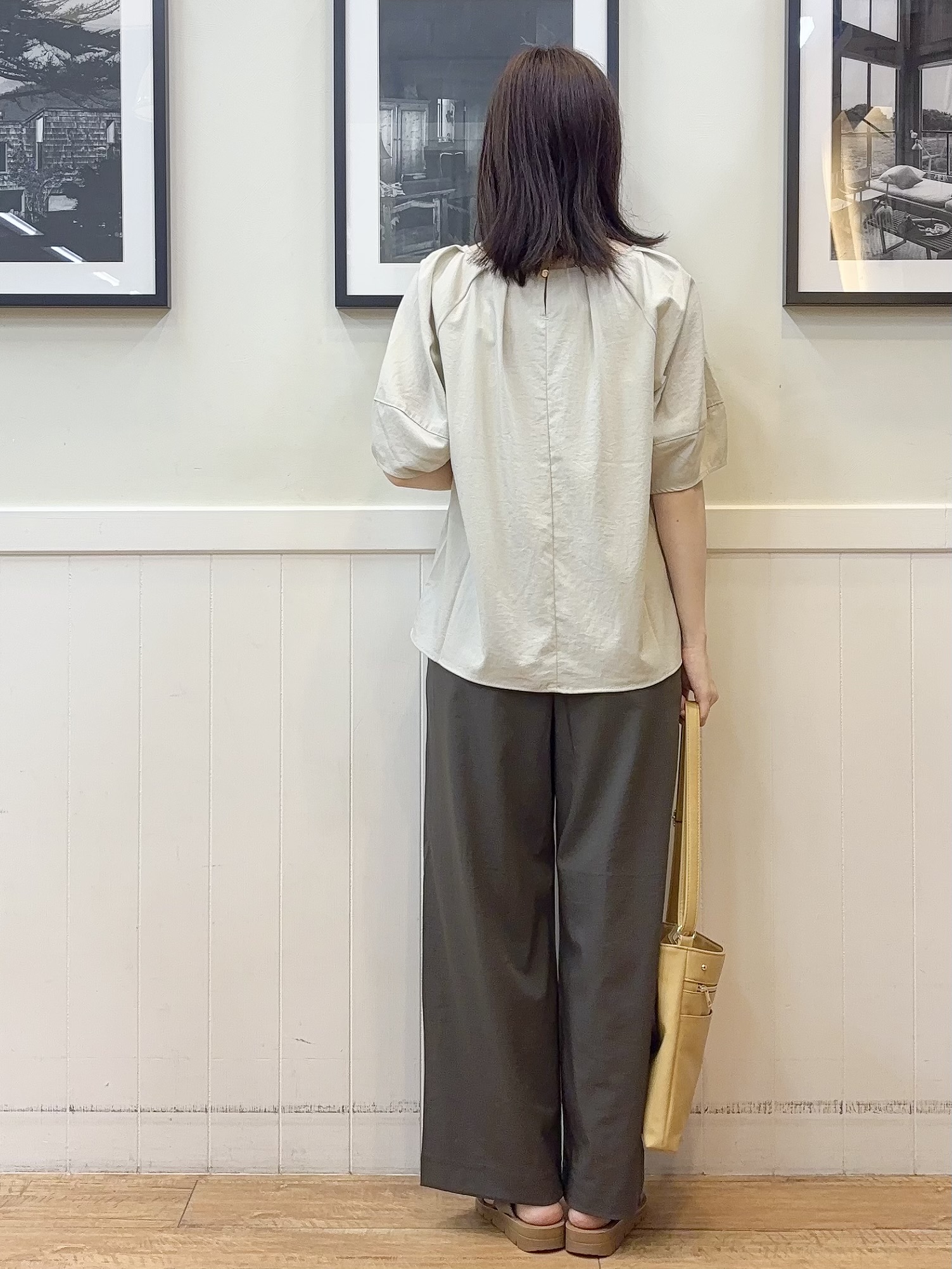 えぬさんの「SHOO･LA･RUE｜【S-LL/洗濯機可/セットアップ可】軽凛(かろりん) タックブラウス」を使ったコーディネート