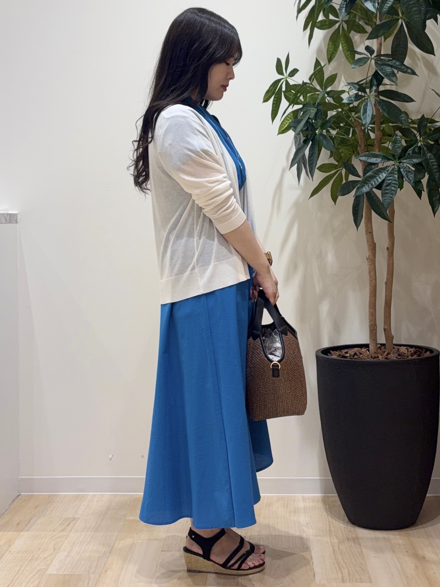 minamiさんの「grove｜高評価！【UVカット】ベーシックショートカーディガン」を使ったコーディネート