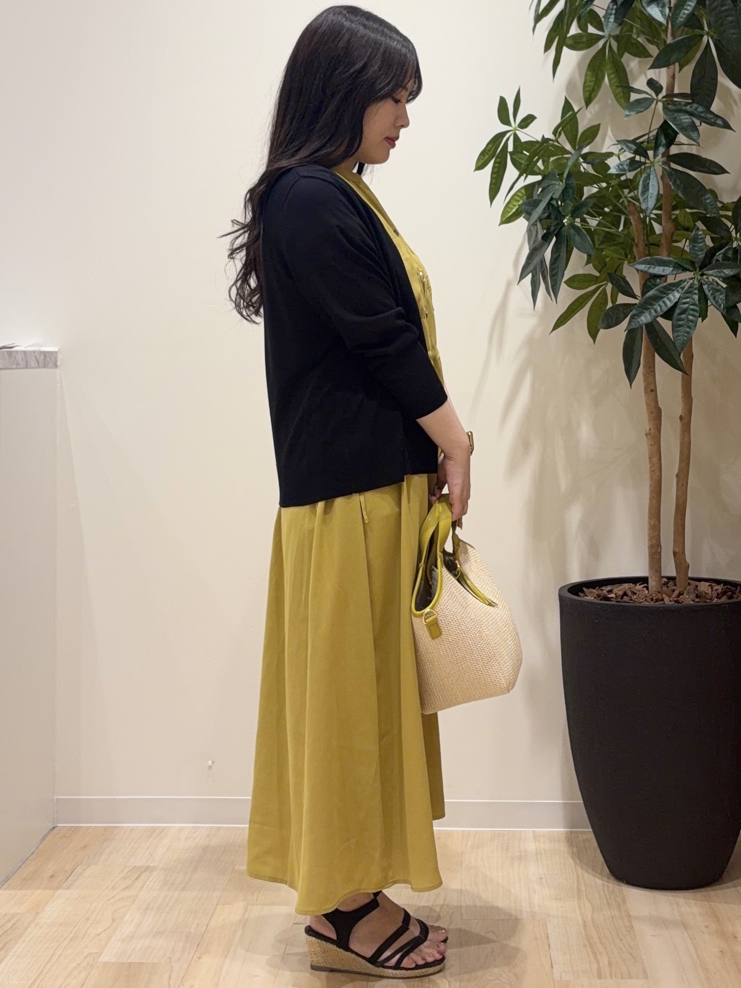 minamiさんの「grove｜高評価！【UVカット】ベーシックショートカーディガン」を使ったコーディネート