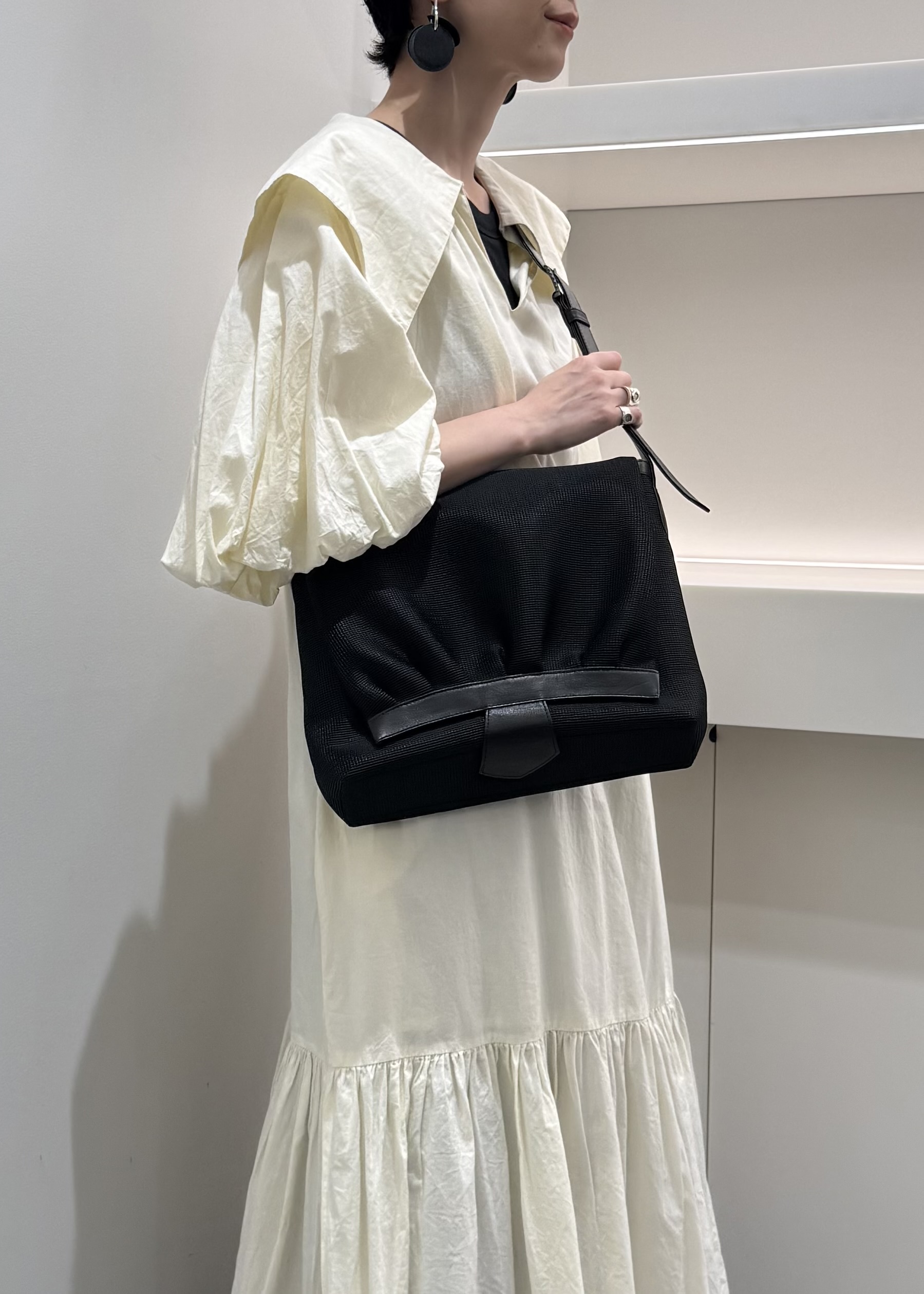Kさんの「HIROKO HAYASHI｜TRIS（トリス）ショルダーバッグM」を使ったコーディネート