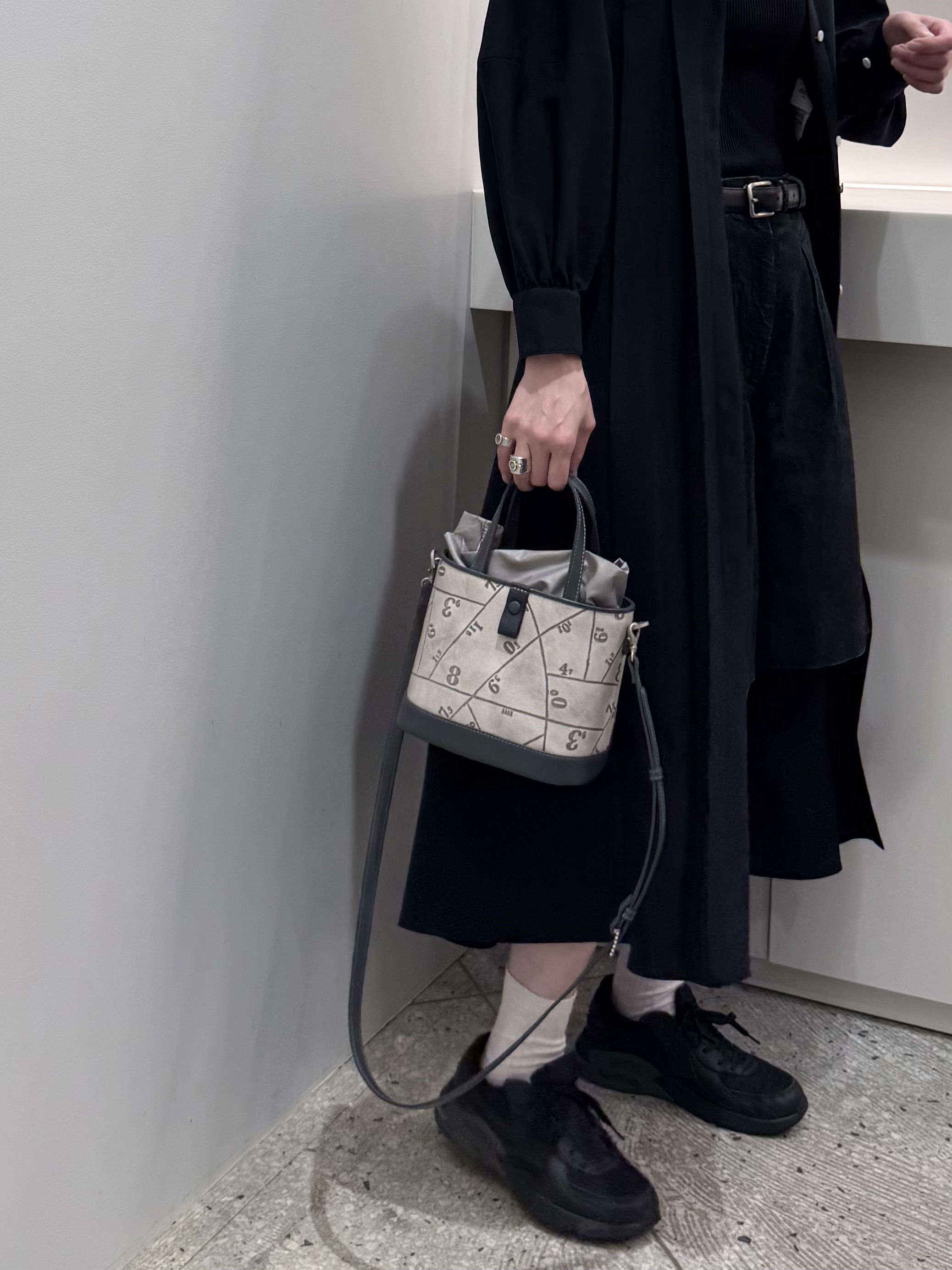 Kさんの「HIROKO HAYASHI｜SCIENZA（シェンツァ）2wayショルダーバッグ」を使ったコーディネート