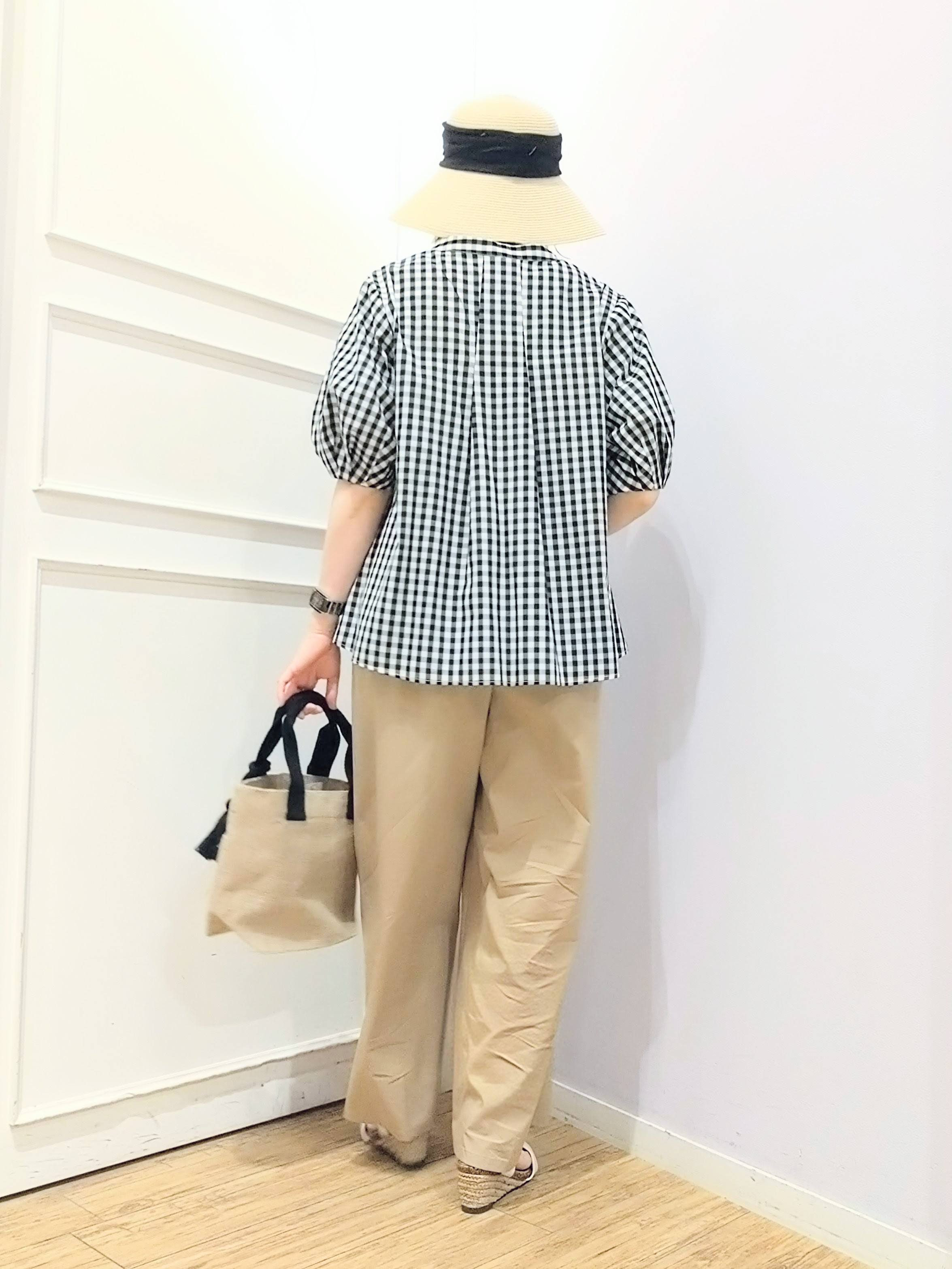 miomioさんの「SHOO･LA･RUE｜【高レビュー/洗濯後しわになりにくい/インせず着られる】自然に体型カバー 麻調ペプラムブラウス」を使ったコーディネート