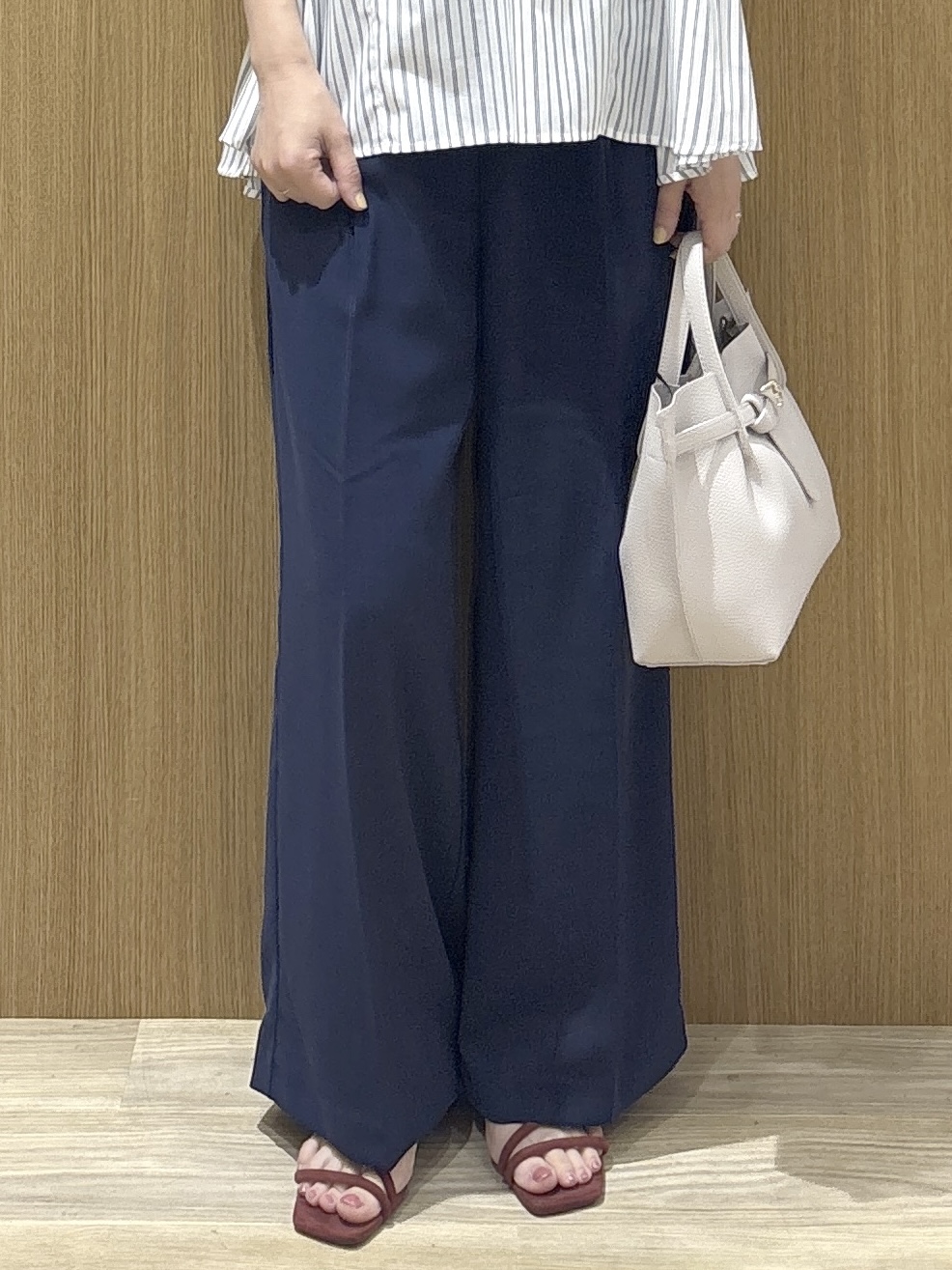 たけねぇさんの「OPAQUE.CLIP｜スキッパーペプラムブラウス【洗濯機OK】」を使ったコーディネート