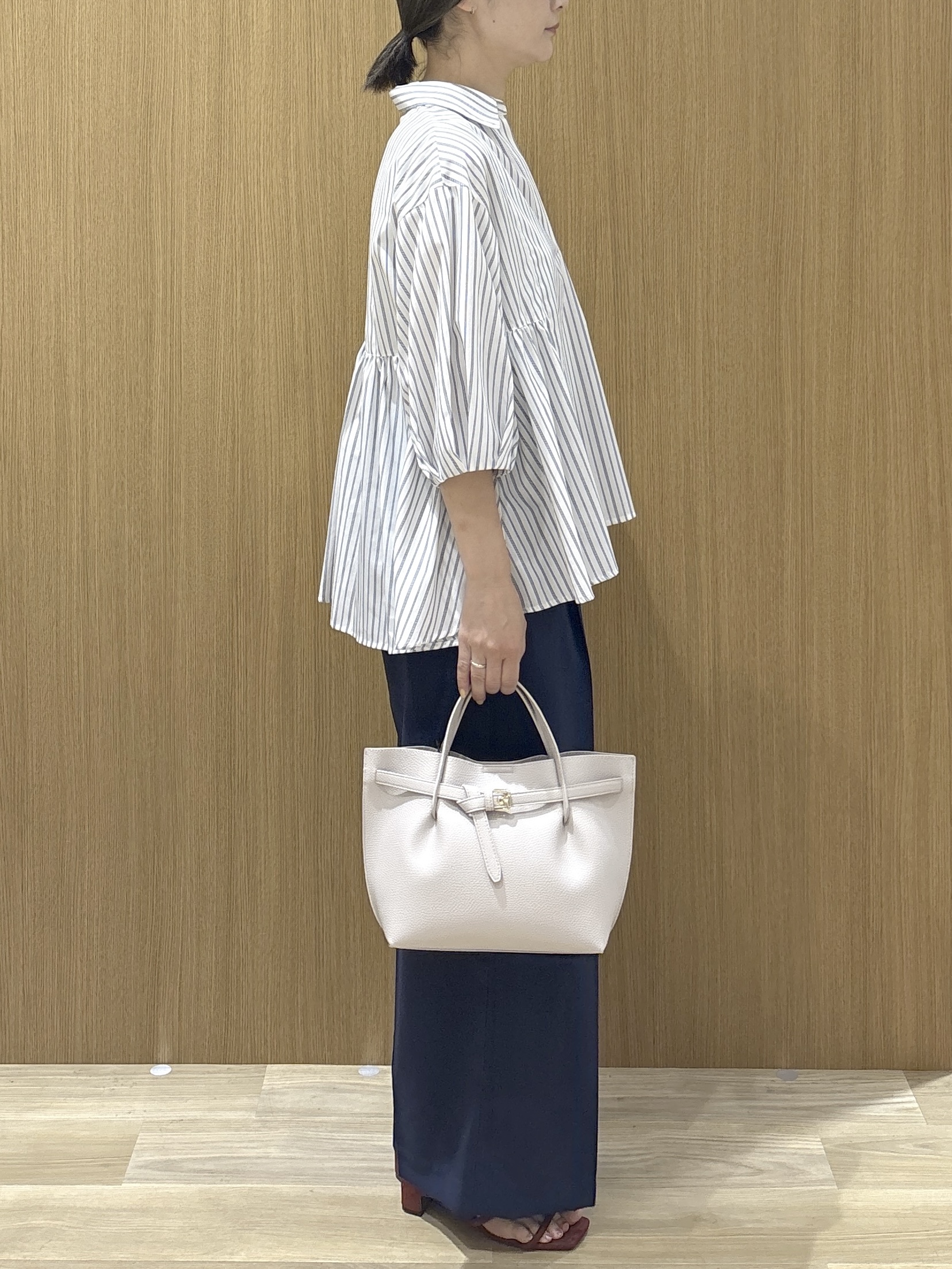 たけねぇさんの「OPAQUE.CLIP｜スキッパーペプラムブラウス【洗濯機OK】」を使ったコーディネート