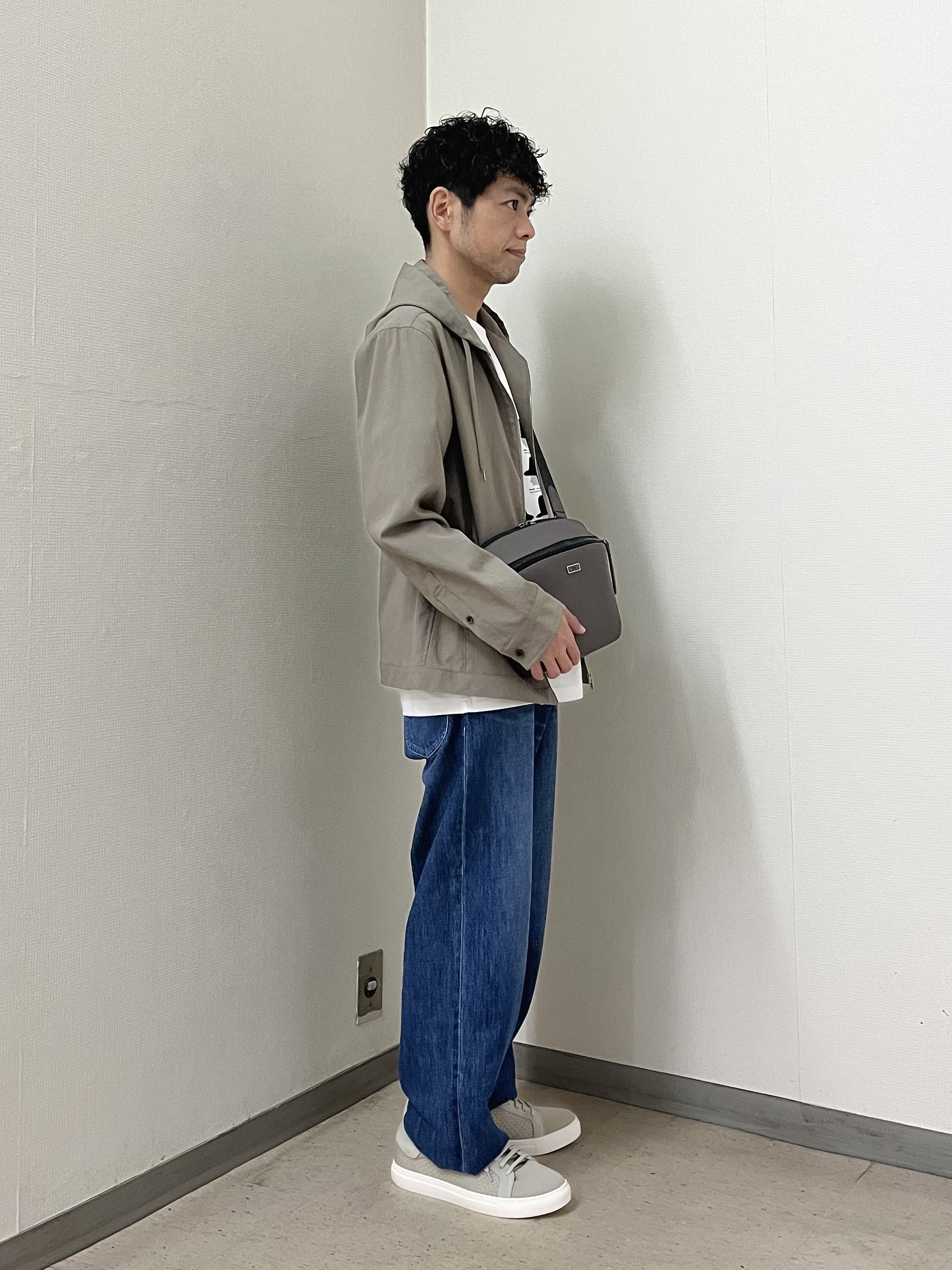 URAさんの「TAKEO KIKUCHI｜【撥水・洗える・シワになりにくい】 リランチェ（R） フードブルゾン」を使ったコーディネート