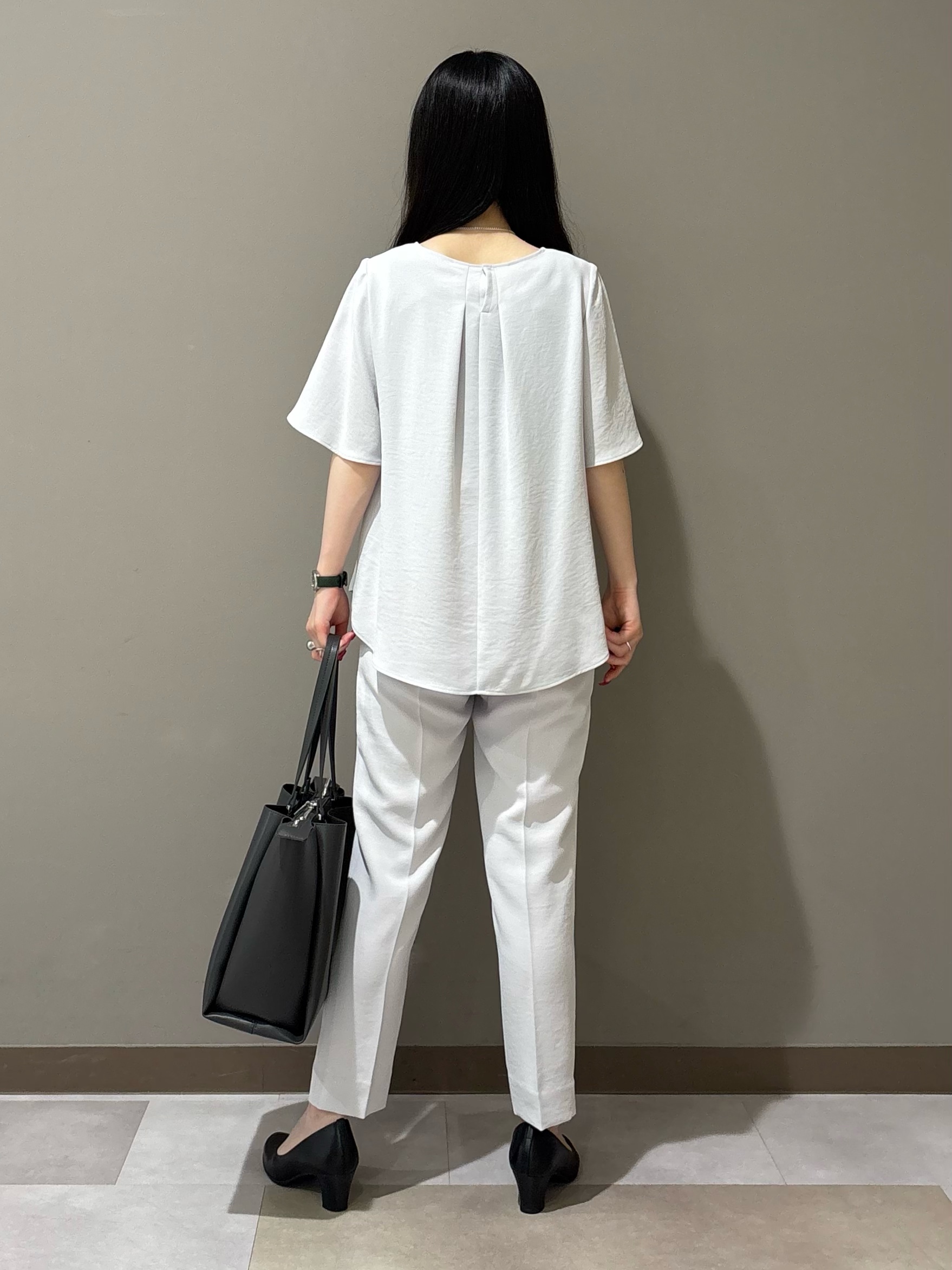 KEIKOさんの「INDIVI｜【洗える／多機能／SETUP可】着る日傘ダブルジャケット」を使ったコーディネート