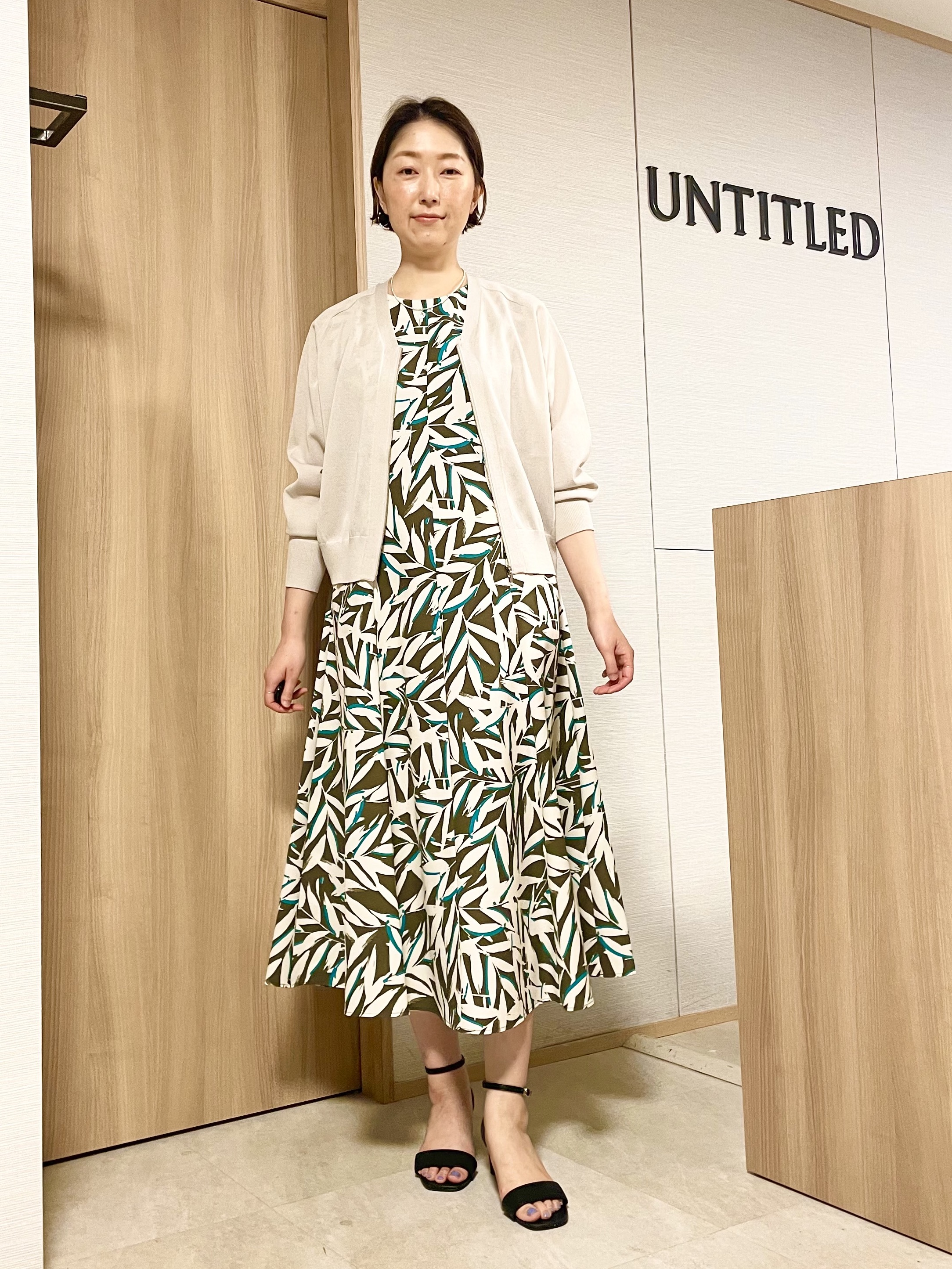 aliceさんの「UNTITLED｜【アンサンブル可/日除け・冷房対策】シアーレーヨンZIPカーディガン」を使ったコーディネート