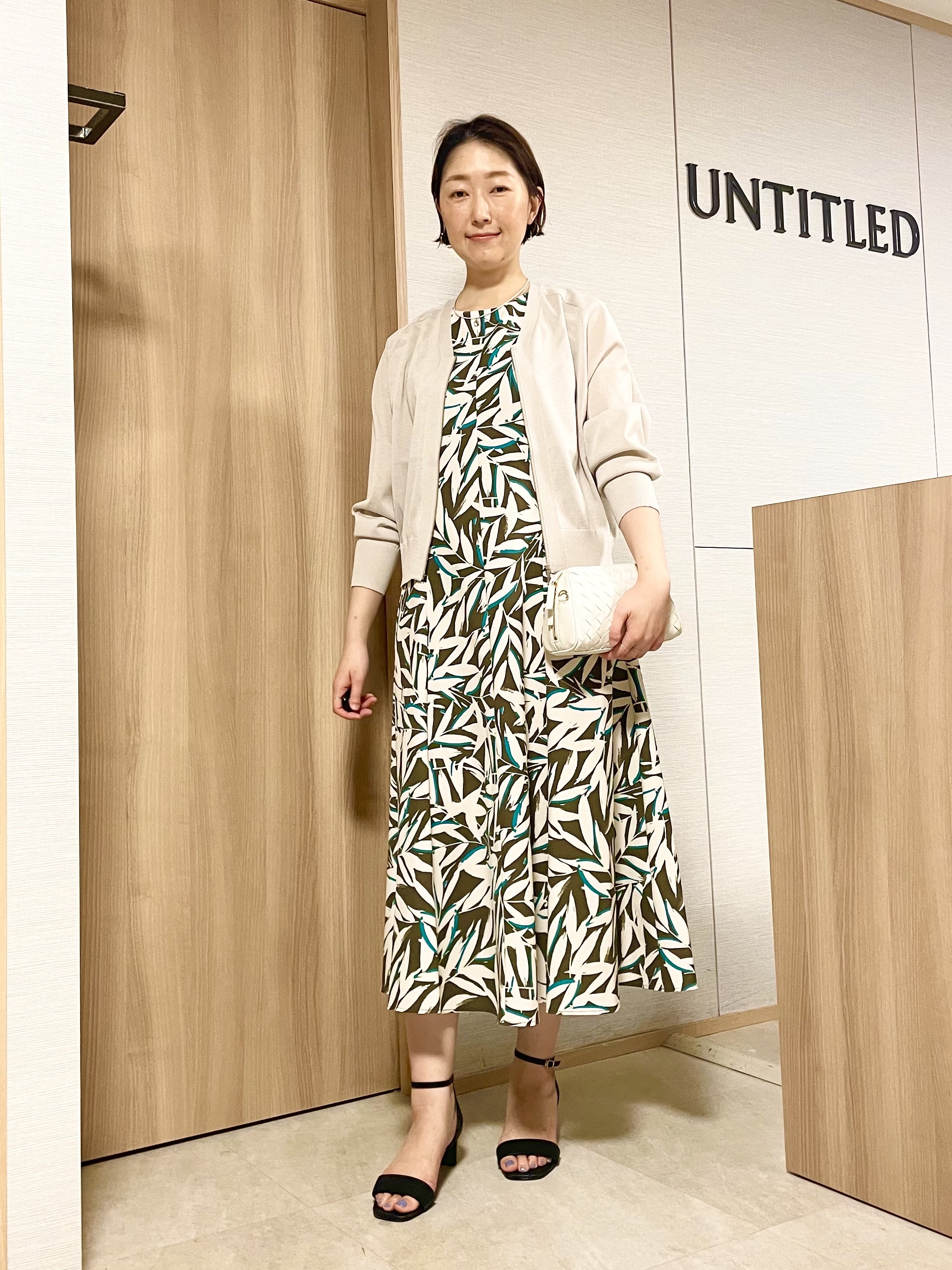 aliceさんの「UNTITLED｜【アンサンブル可/日除け・冷房対策】シアーレーヨンZIPカーディガン」を使ったコーディネート