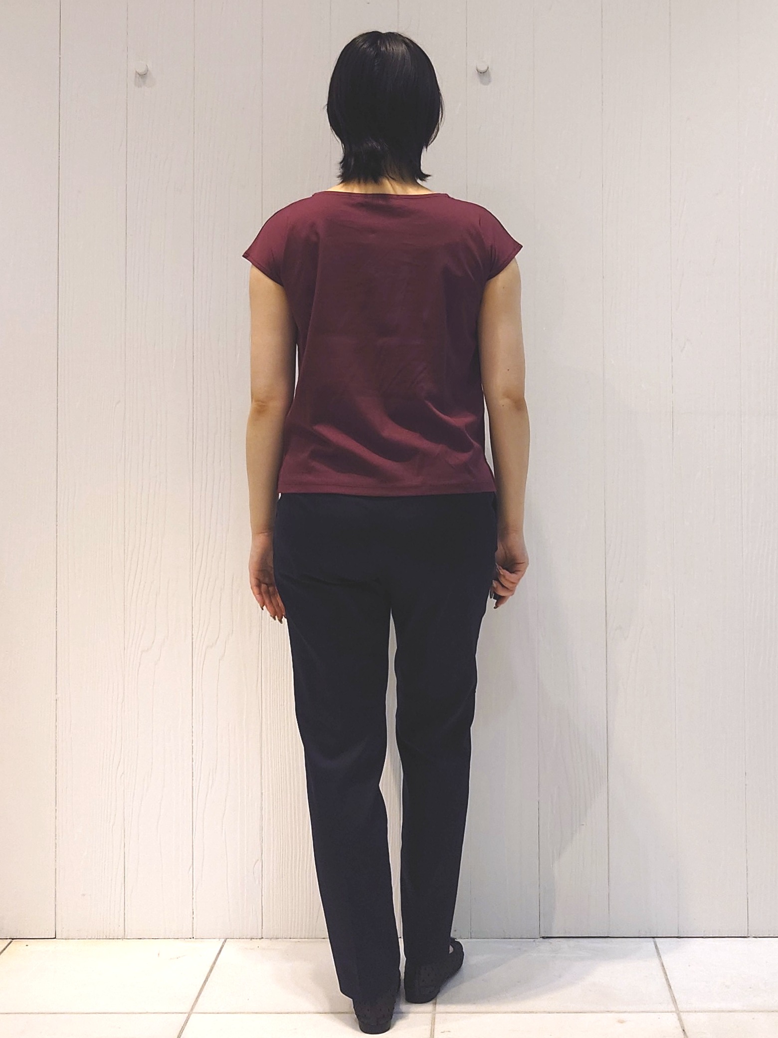 haruさんの「index｜【接触冷感】ビジューキーネックフレンチトップス《UVケア／洗濯機OK／XS～3L／8col》」を使ったコーディネート