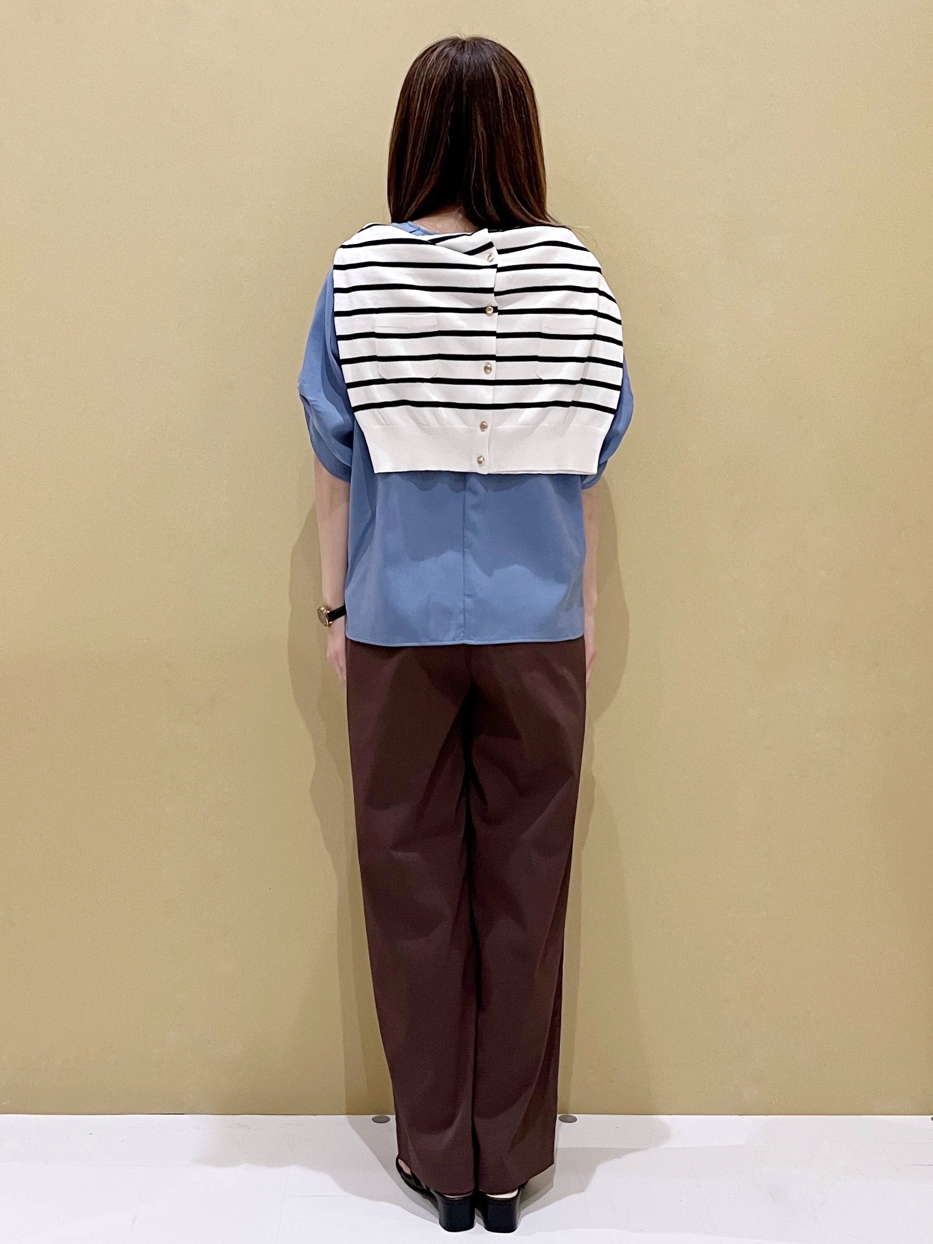 yukariさんの「OPAQUE.CLIP｜【接触冷感／吸水速乾】リネンライク タックスリーブブラウス《セットアップ対応／洗濯機OK》」を使ったコーディネート