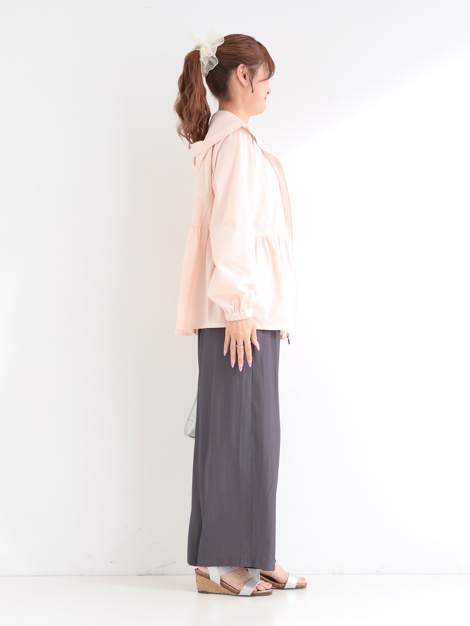 ゆゆさんの「SHOO･LA･RUE｜【S-LL/体型カバー】日焼け対策にも女性らしさを UVカットペプラムパーカ」を使ったコーディネート