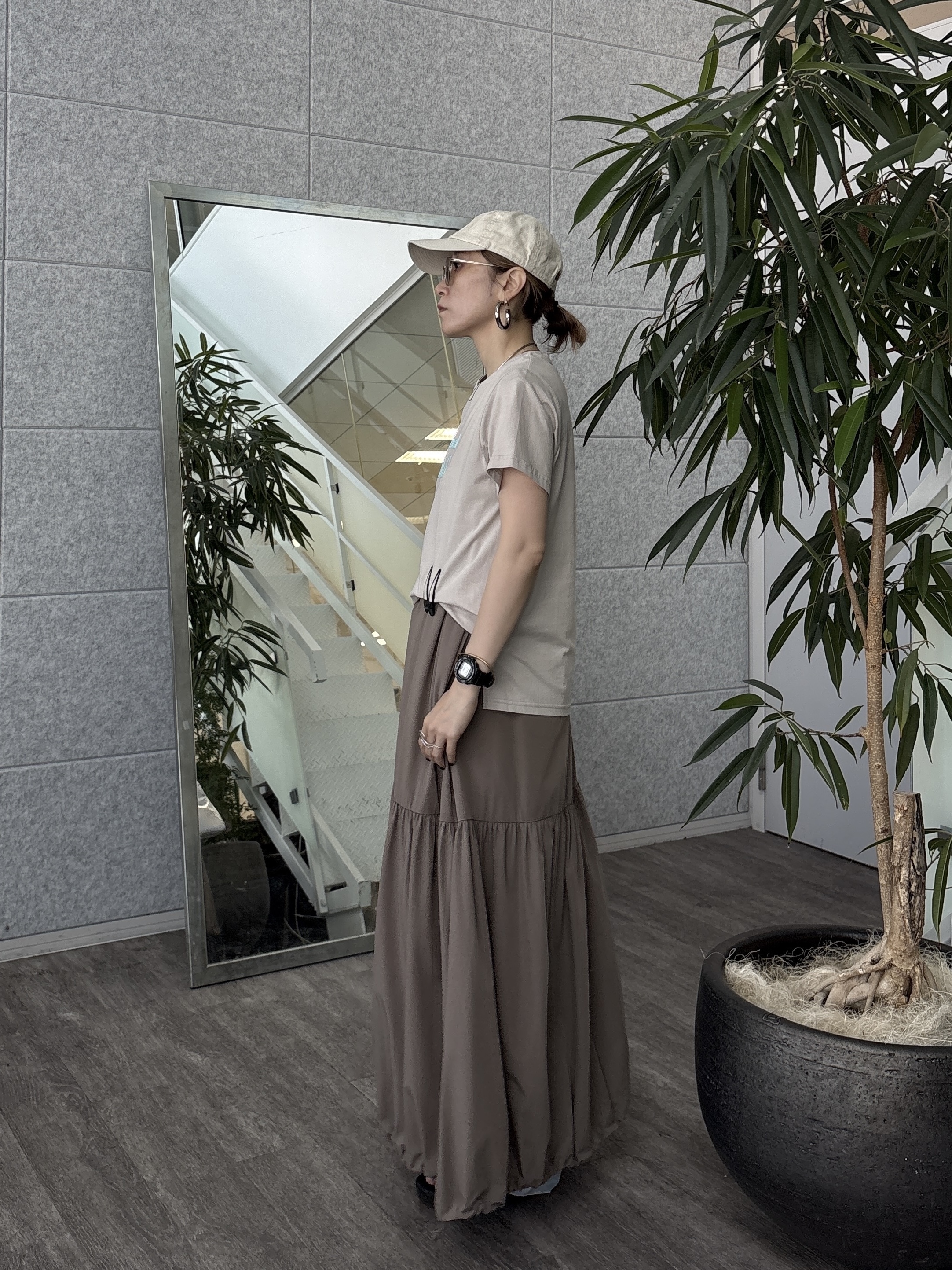kotakiさんの「INDIVI｜タイポグラフィTシャツ【接触冷感】」を使ったコーディネート