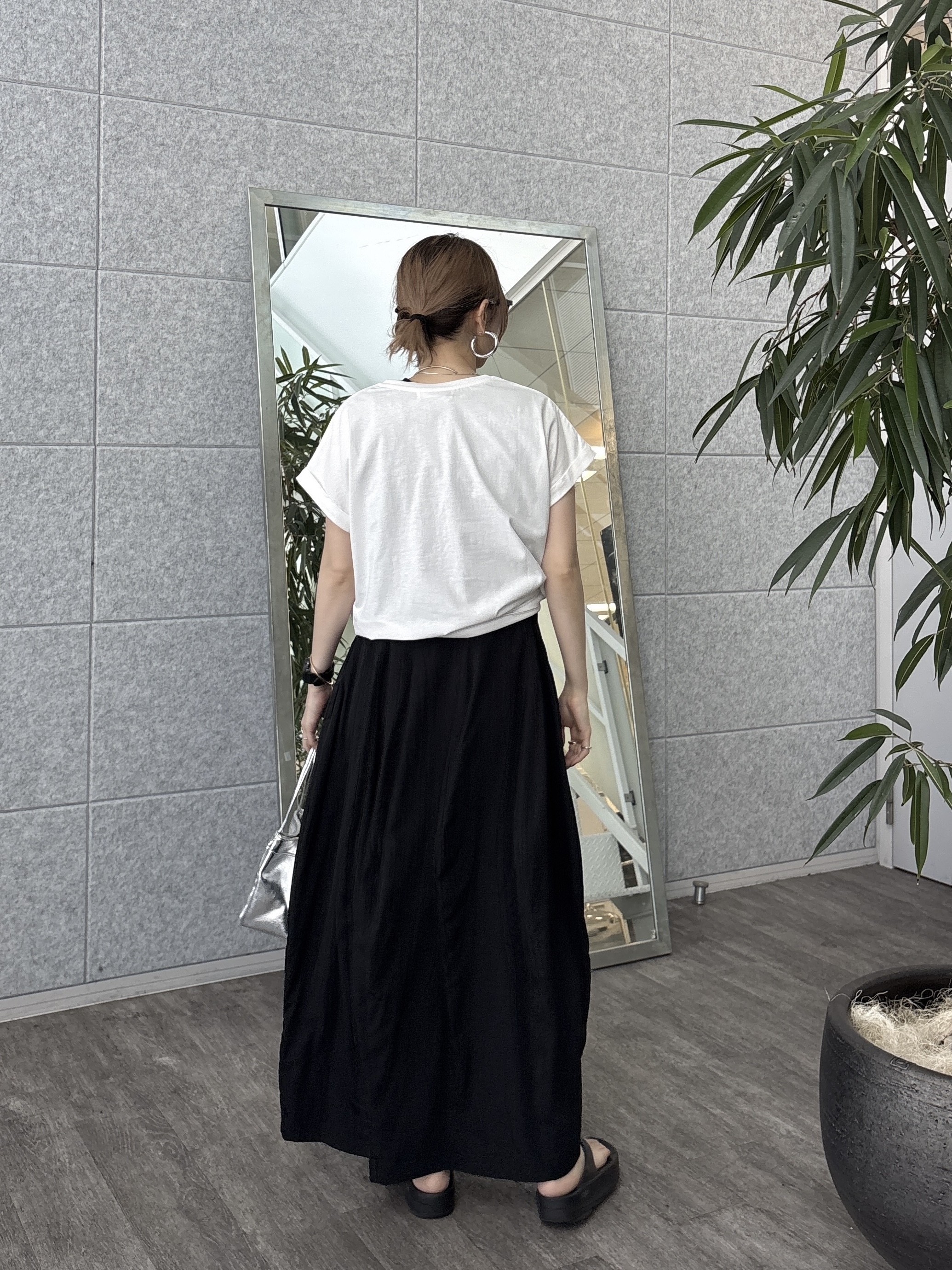 kotakiさんの「INDIVI｜刺繍フレーズTシャツ【再入荷】」を使ったコーディネート