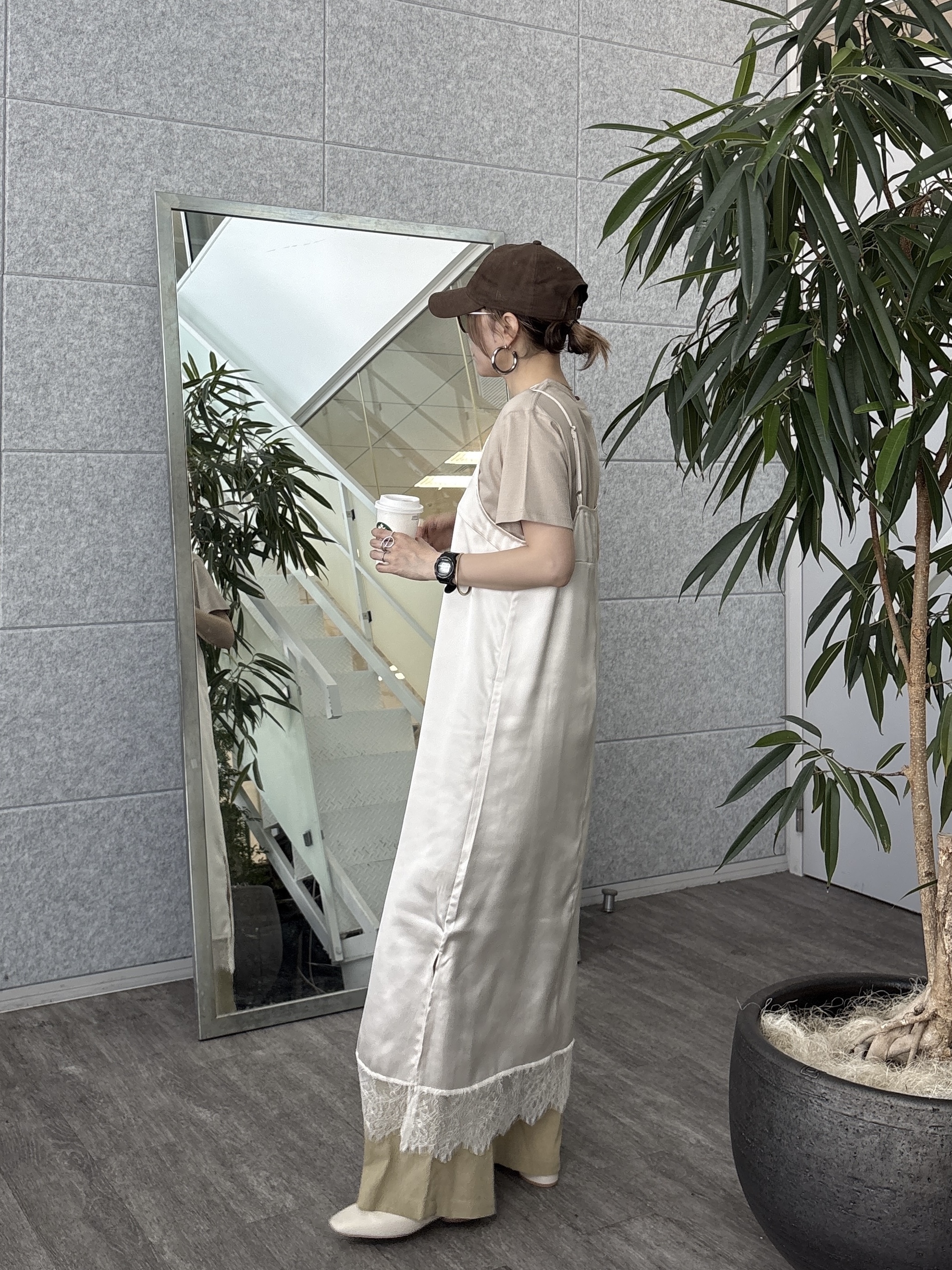 kotakiさんの「INDIVI｜ナンバリングTシャツ」を使ったコーディネート