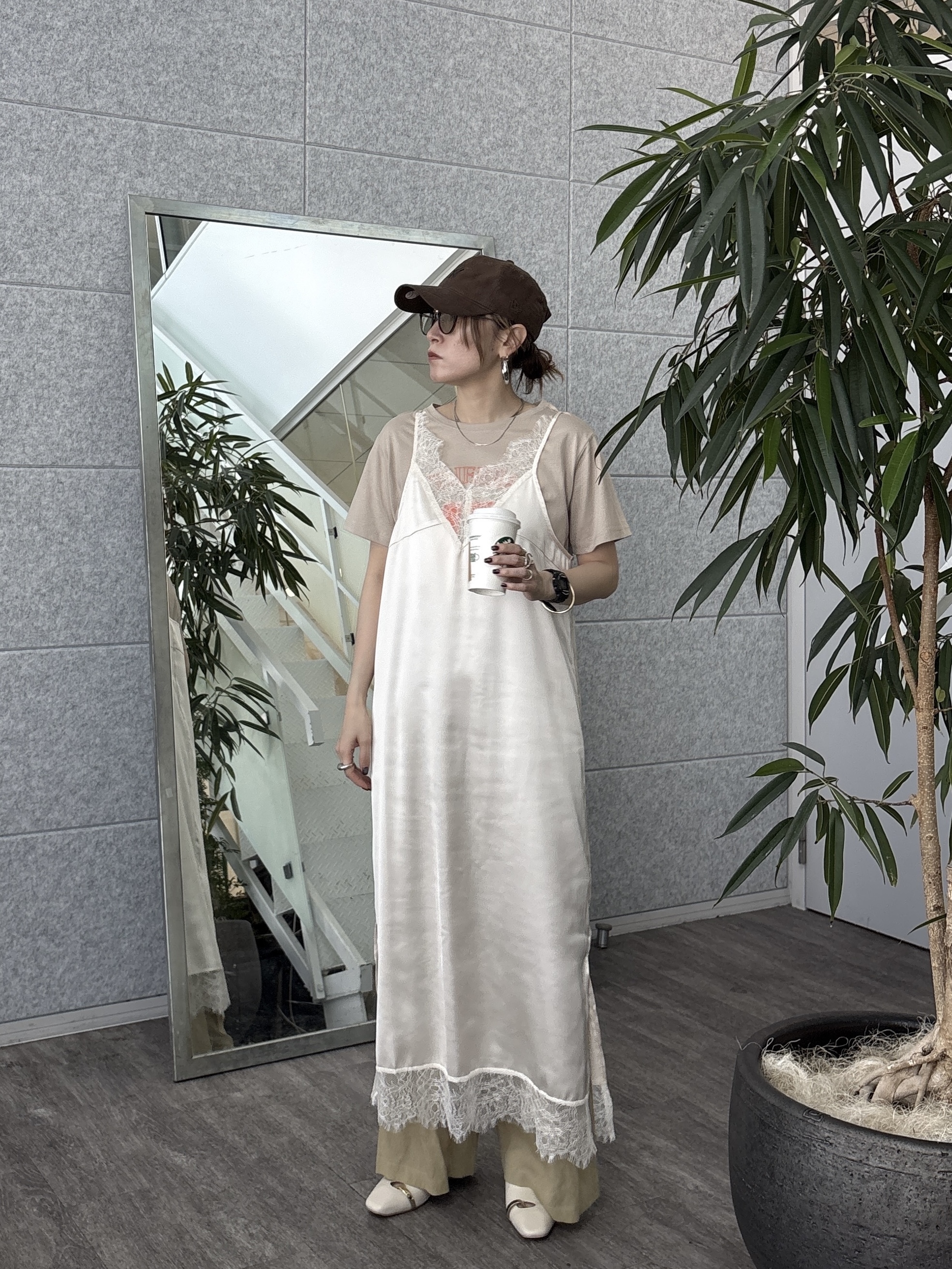 kotakiさんの「INDIVI｜ナンバリングTシャツ」を使ったコーディネート